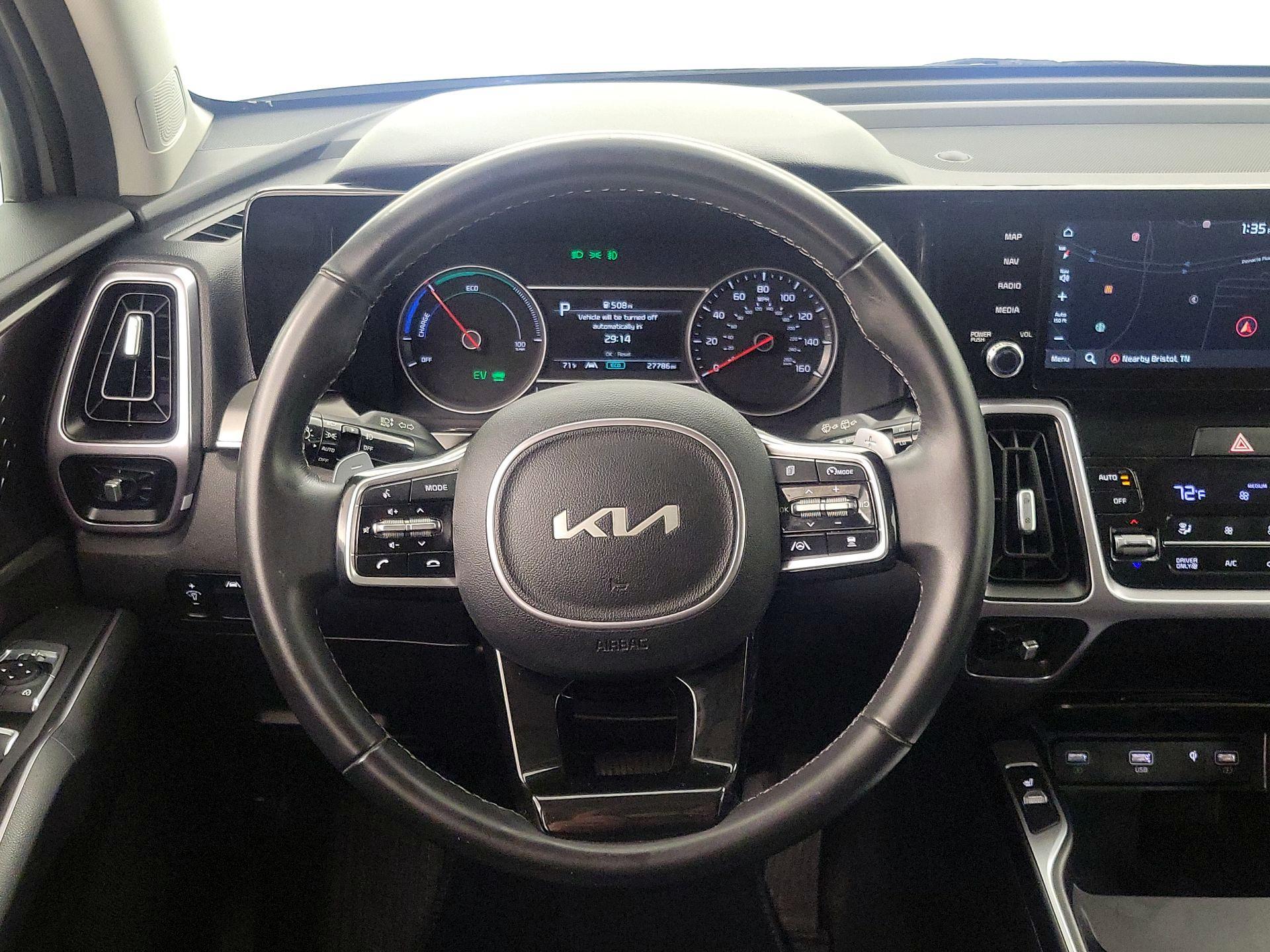 Thumbnail: 2023 Kia Sorento - 10