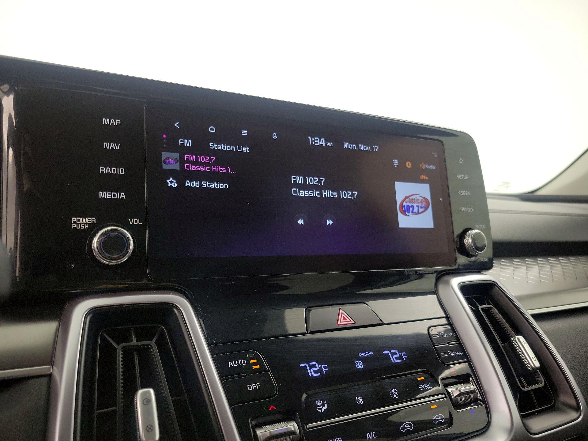 Thumbnail: 2023 Kia Sorento - 16