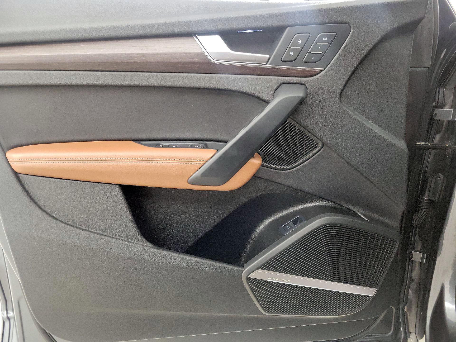 Thumbnail: 2022 Audi Q5 - 12