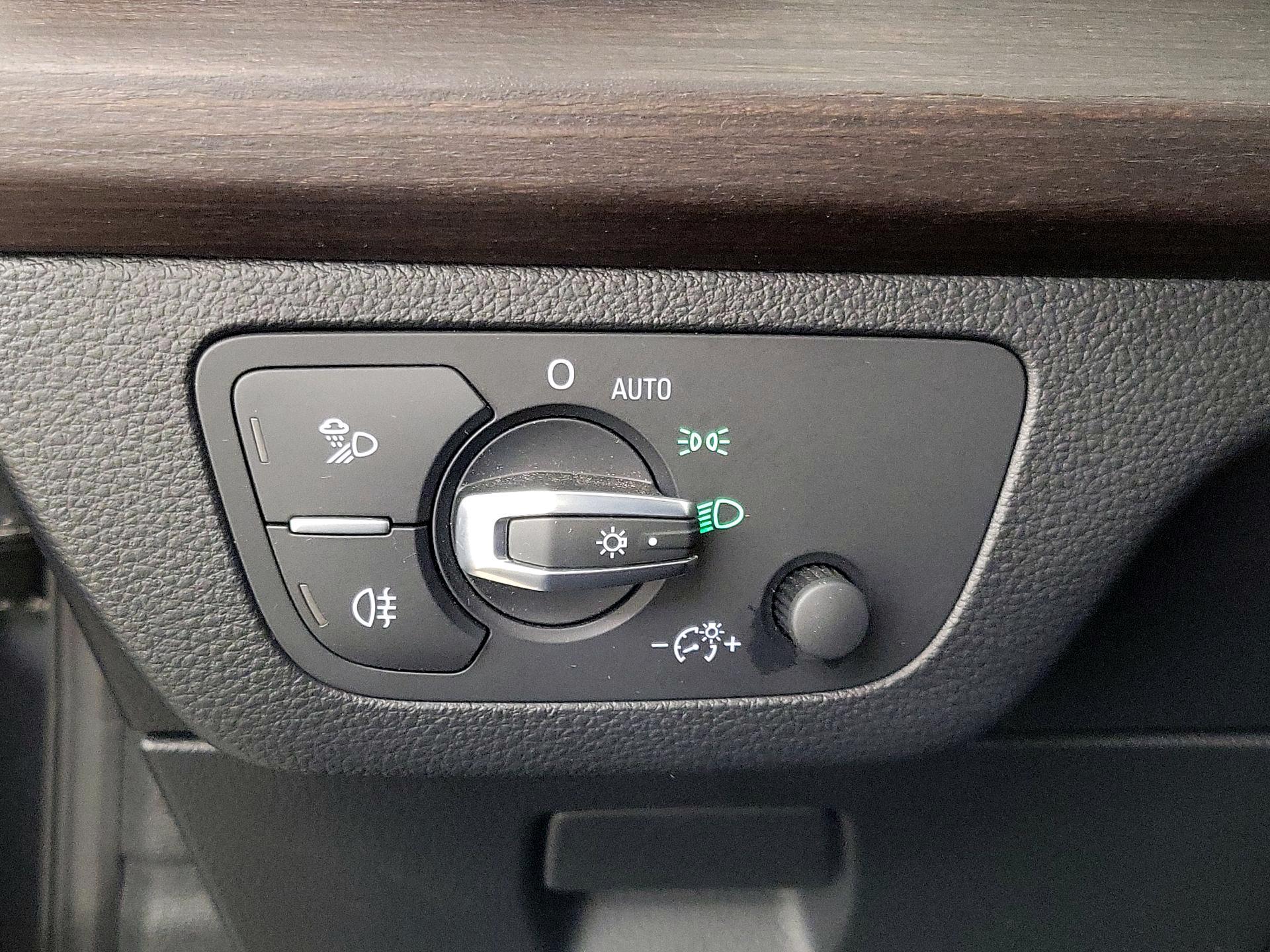 Thumbnail: 2022 Audi Q5 - 13