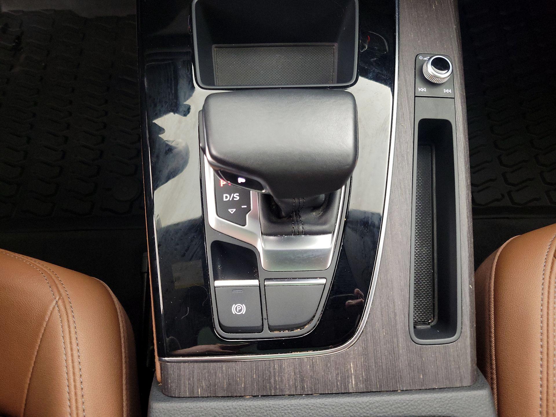 Thumbnail: 2022 Audi Q5 - 17