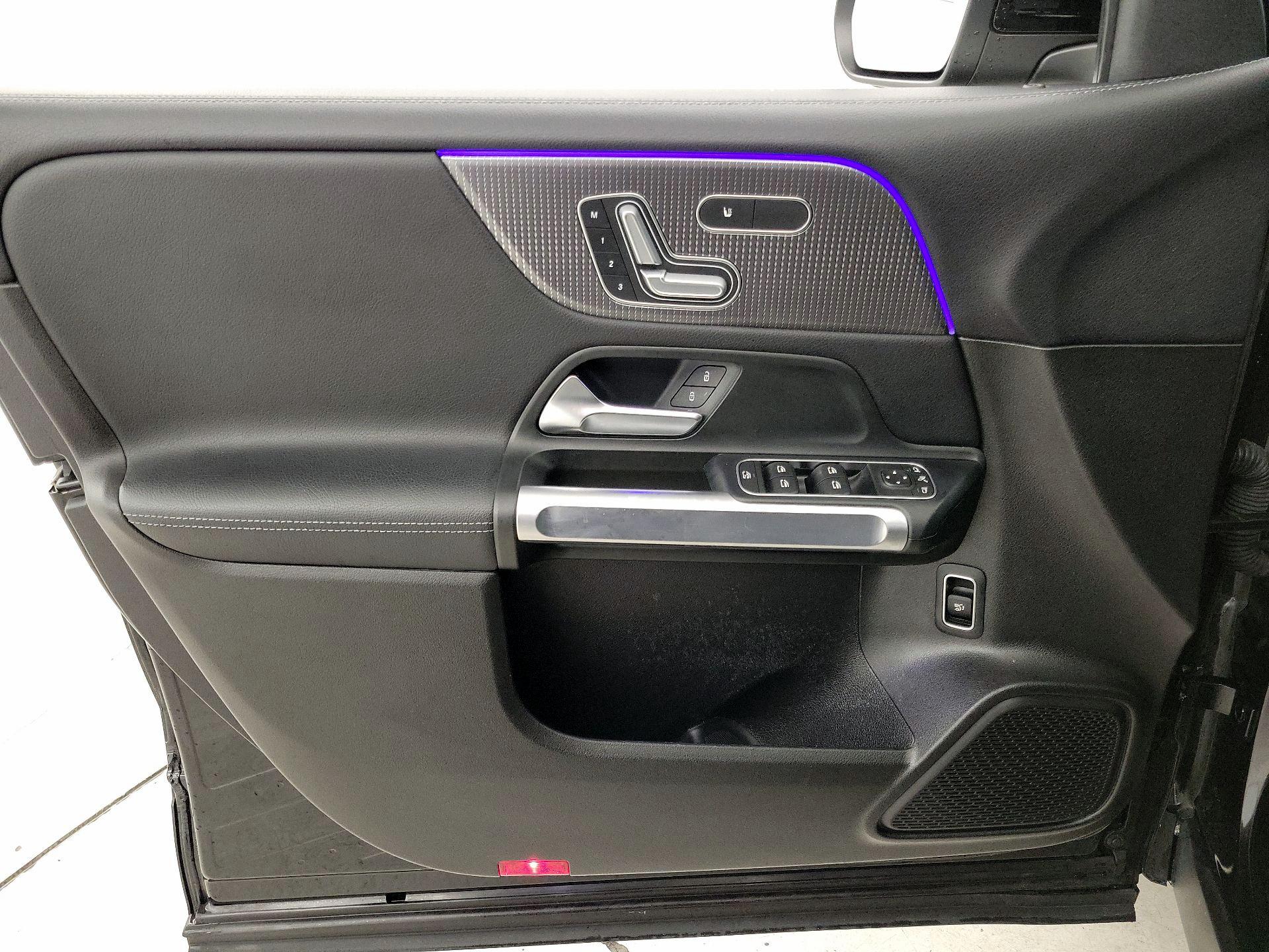 Thumbnail: 2020 Mercedes-Benz GLB - 12