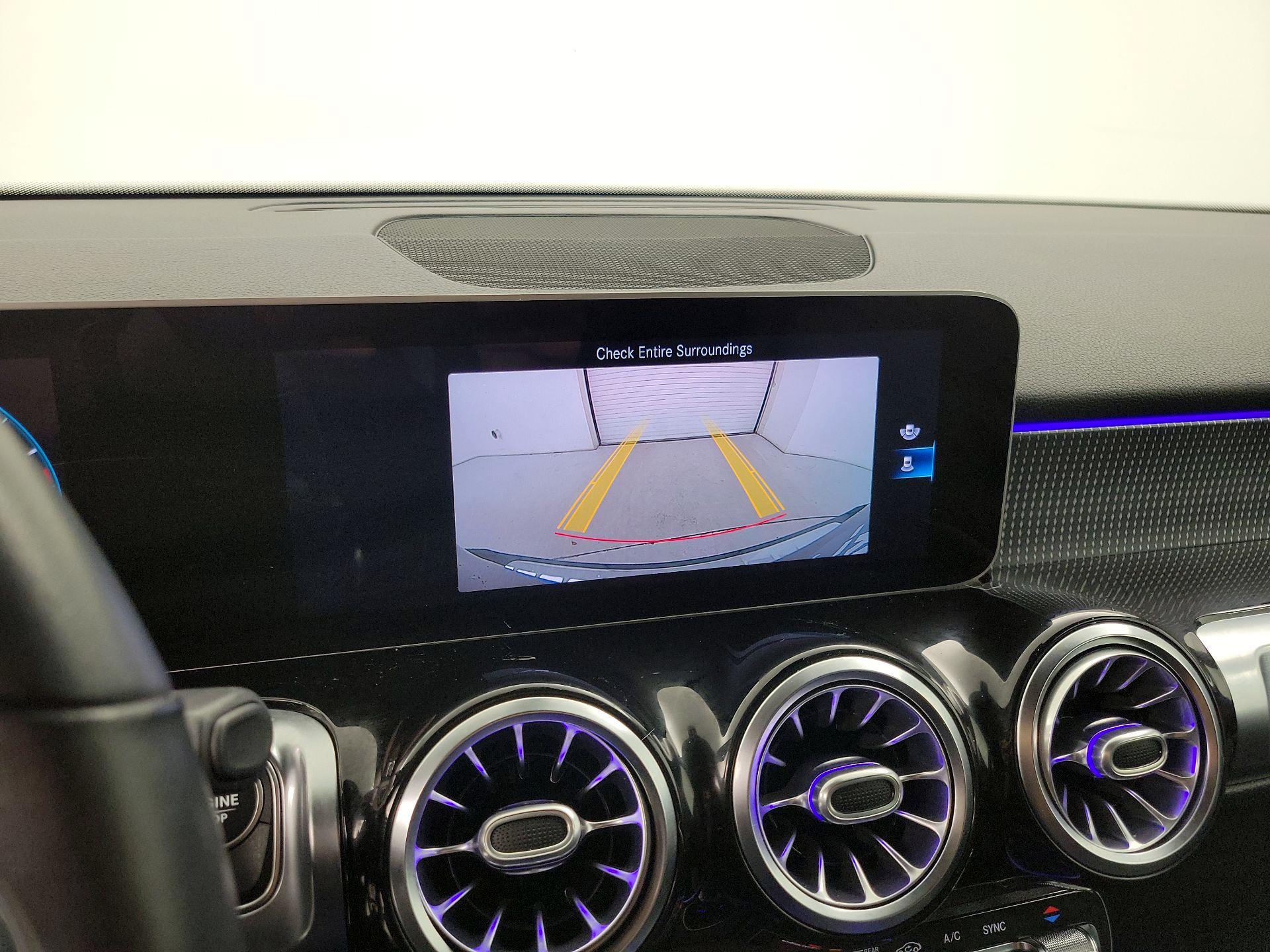 Thumbnail: 2020 Mercedes-Benz GLB - 14