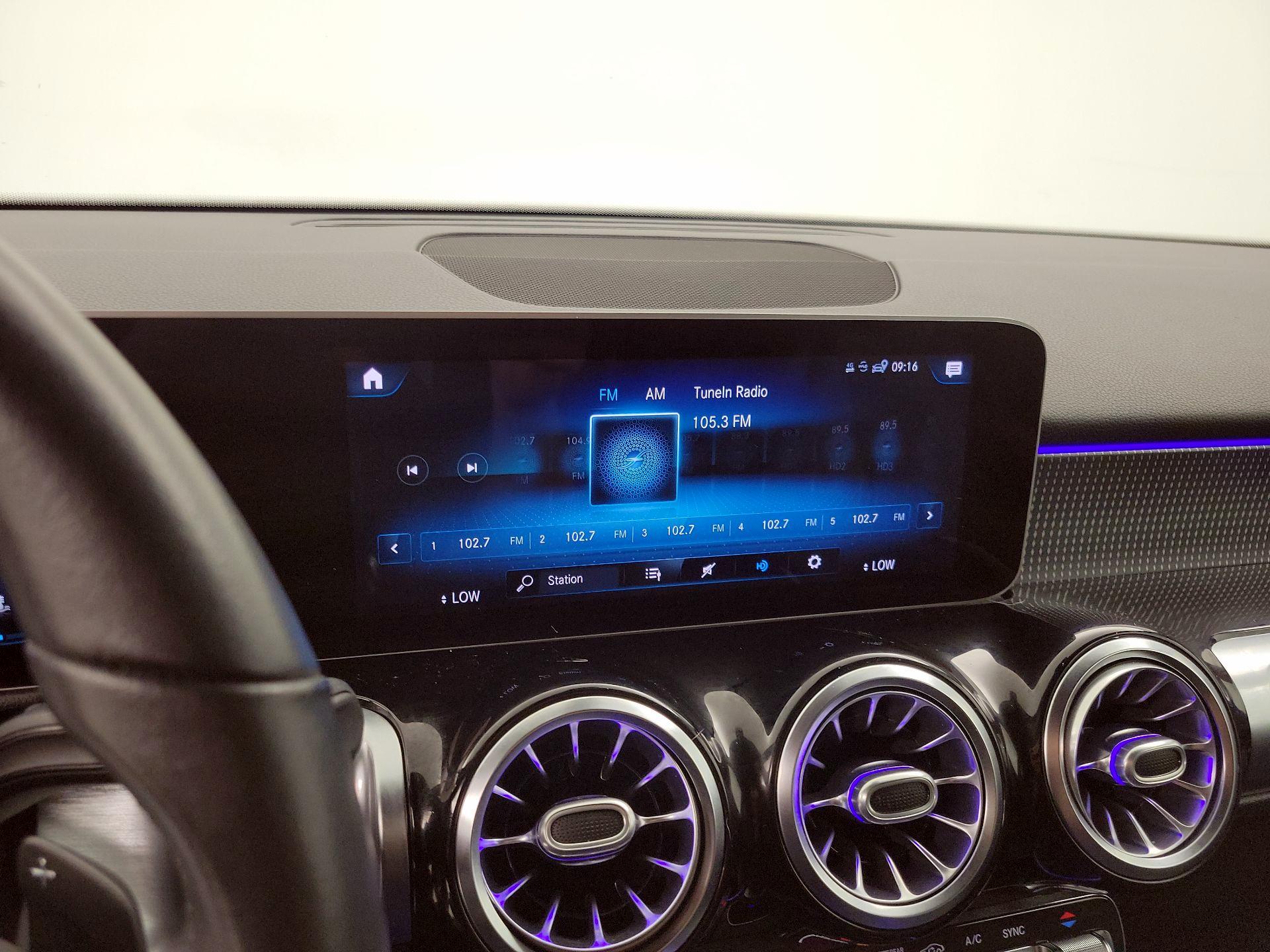 Thumbnail: 2020 Mercedes-Benz GLB - 15