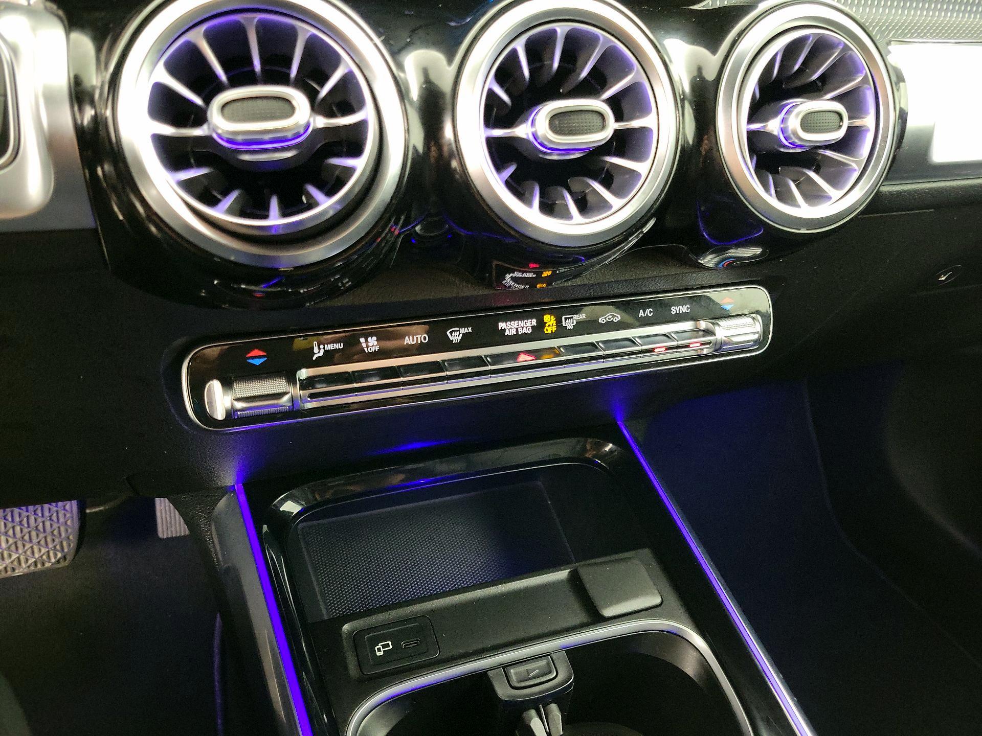 Thumbnail: 2020 Mercedes-Benz GLB - 16