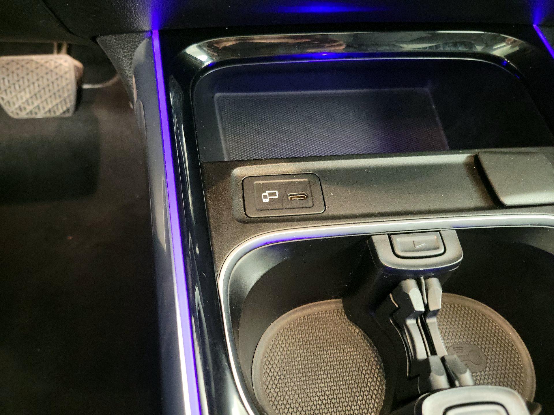 Thumbnail: 2020 Mercedes-Benz GLB - 18