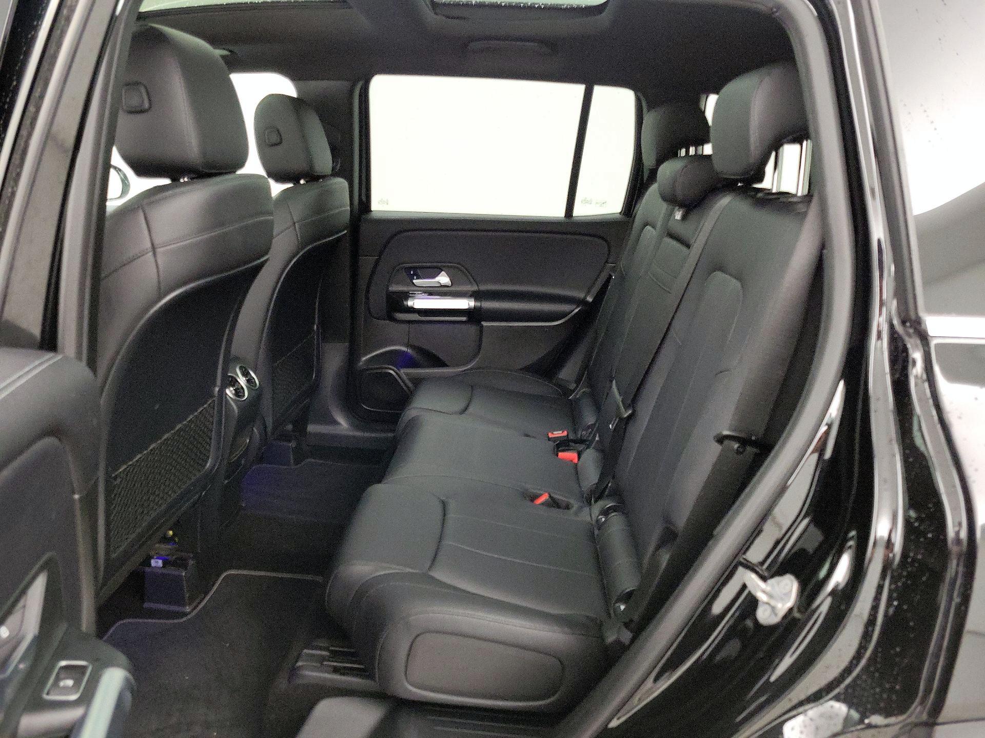 Thumbnail: 2020 Mercedes-Benz GLB - 20