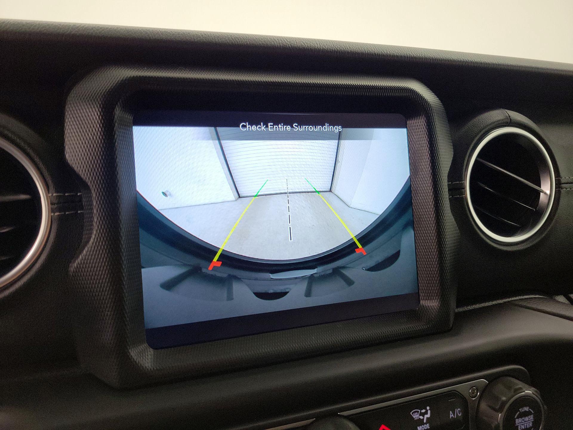 Thumbnail: 2021 Jeep Wrangler - 15