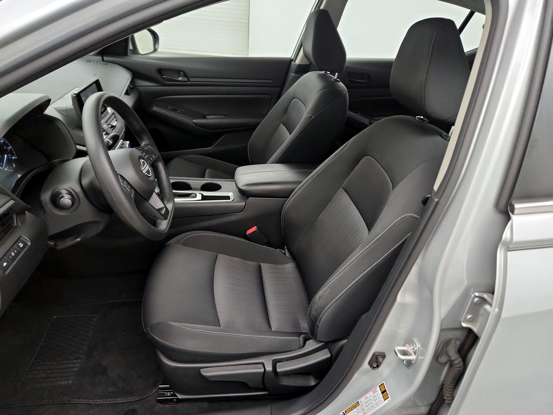 Thumbnail: 2023 Nissan Altima - 9