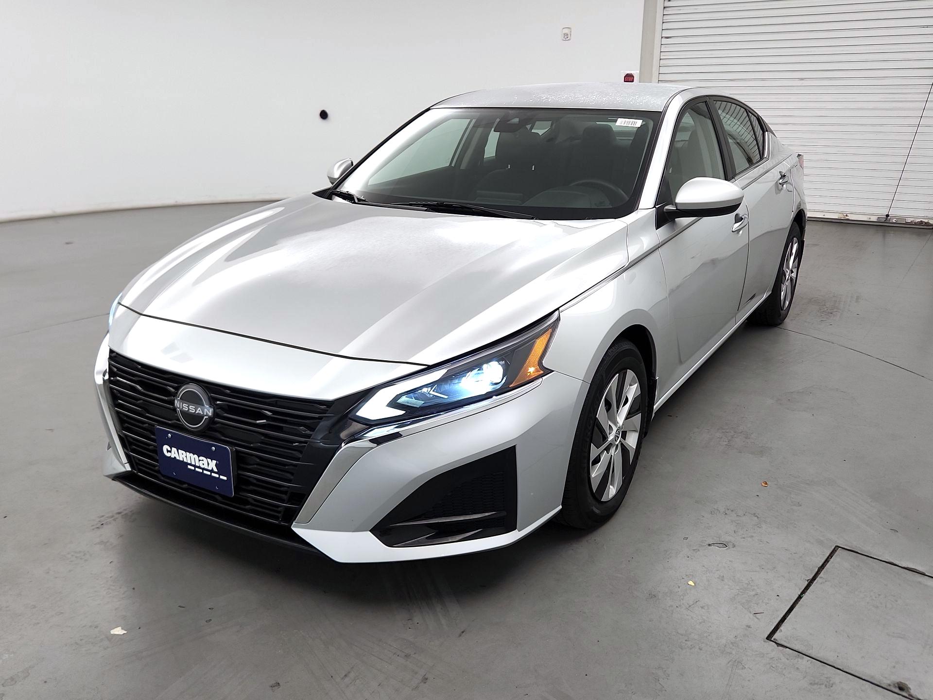 Thumbnail: 2023 Nissan Altima - 3