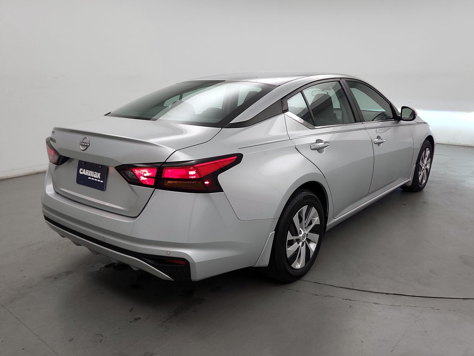 Thumbnail: 2023 Nissan Altima - 5