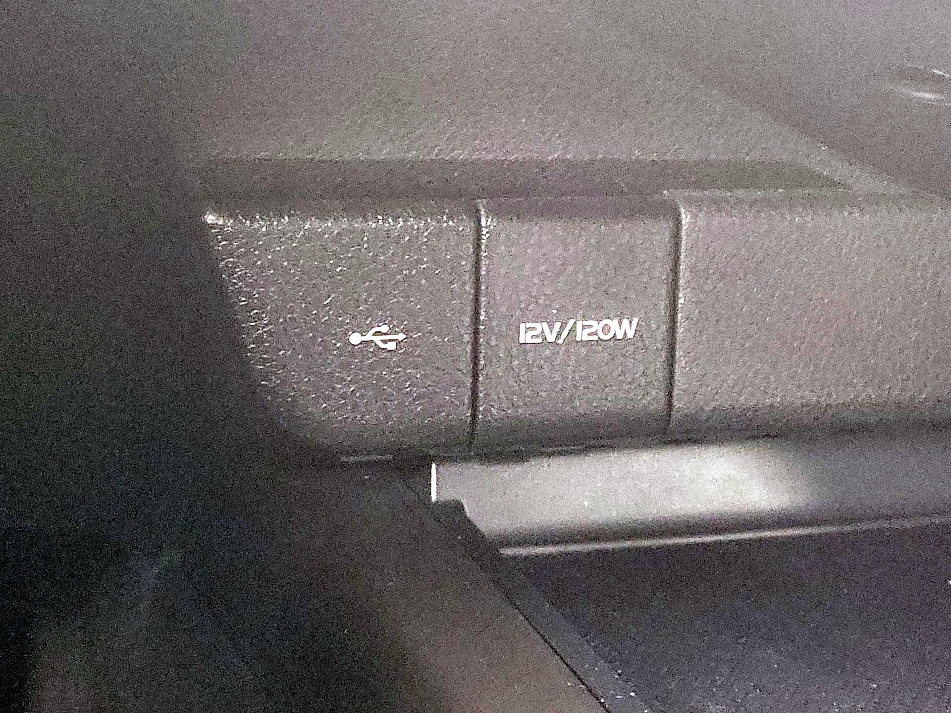 Thumbnail: 2022 Toyota Camry - 18