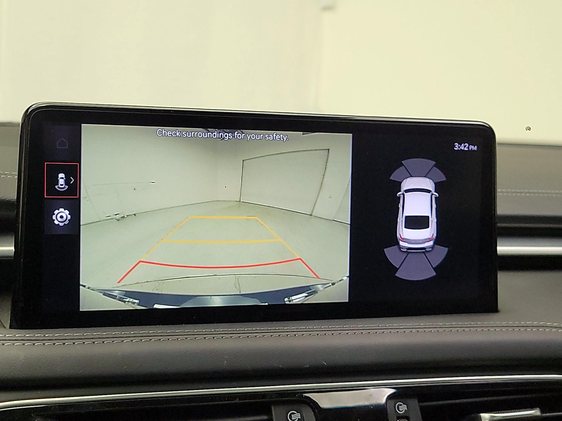 Thumbnail: 2022 Genesis G70 - 15