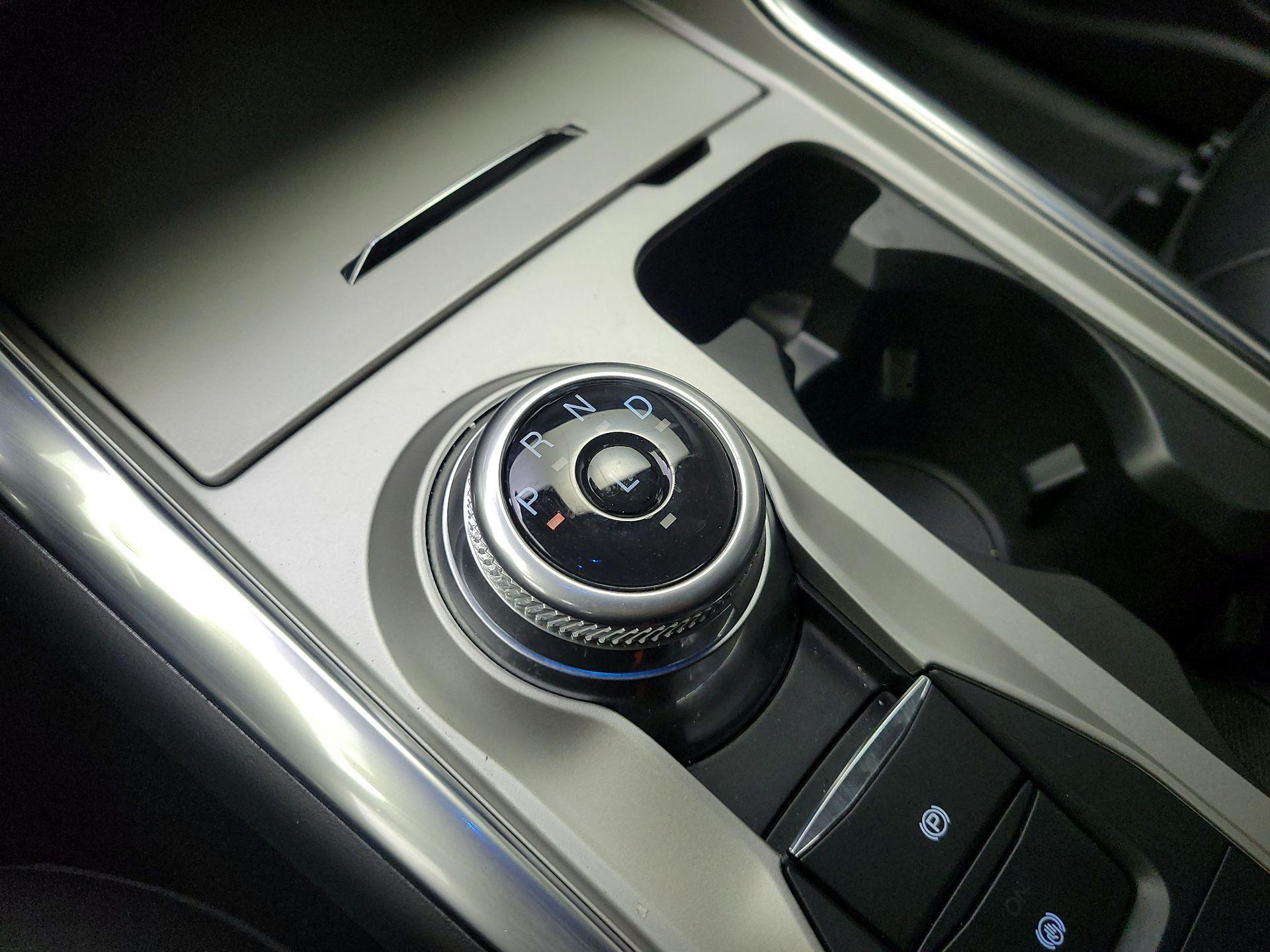 Thumbnail: 2022 Ford Explorer - 18