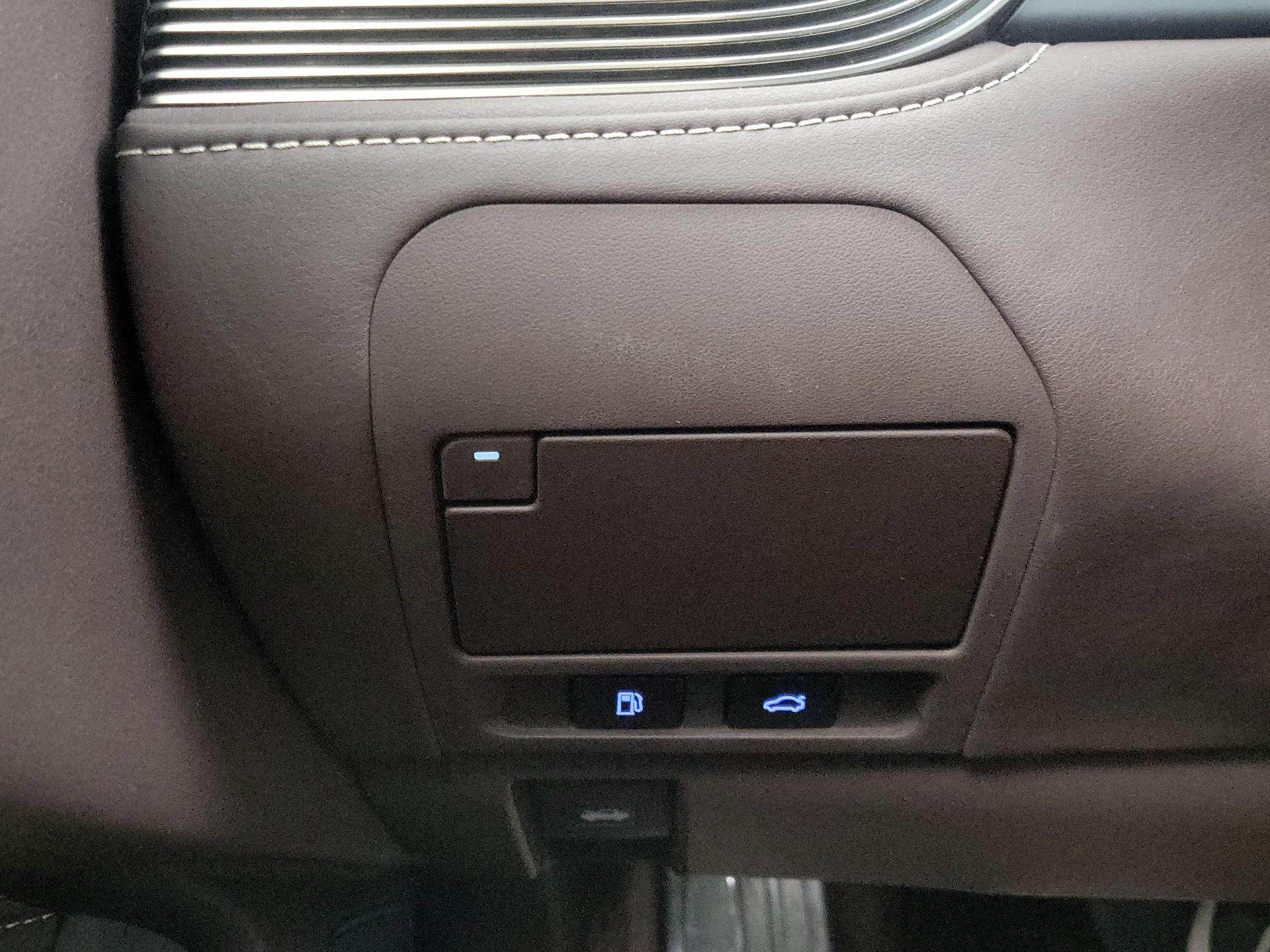 Thumbnail: 2020 Lexus LS - 13