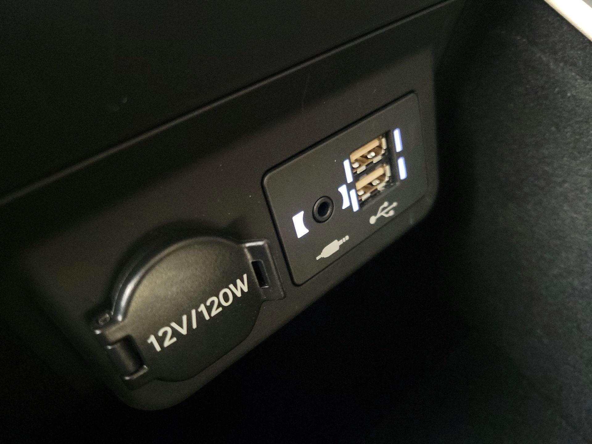 Thumbnail: 2020 Lexus LS - 19