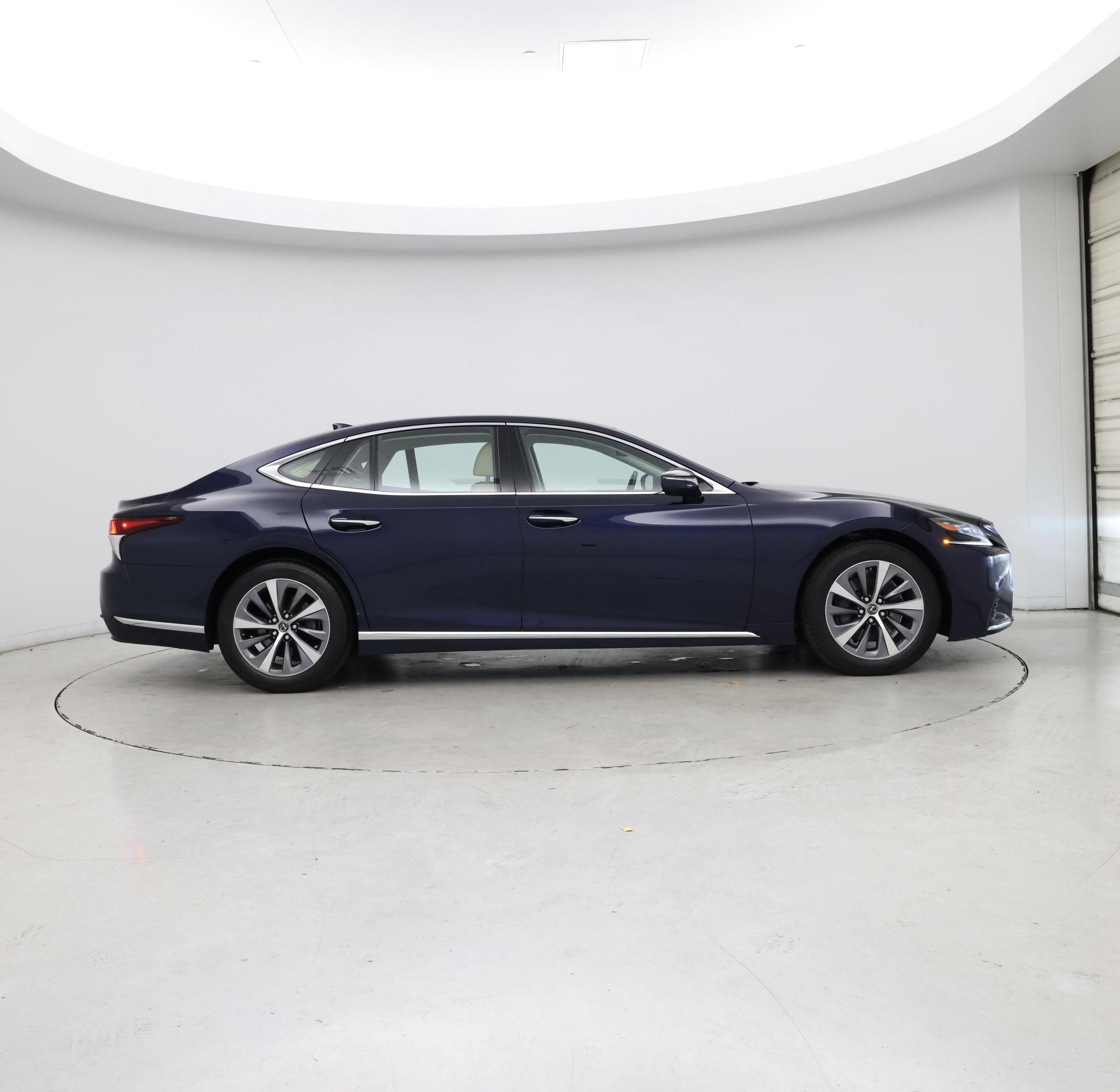 Thumbnail: 2020 Lexus LS - 7