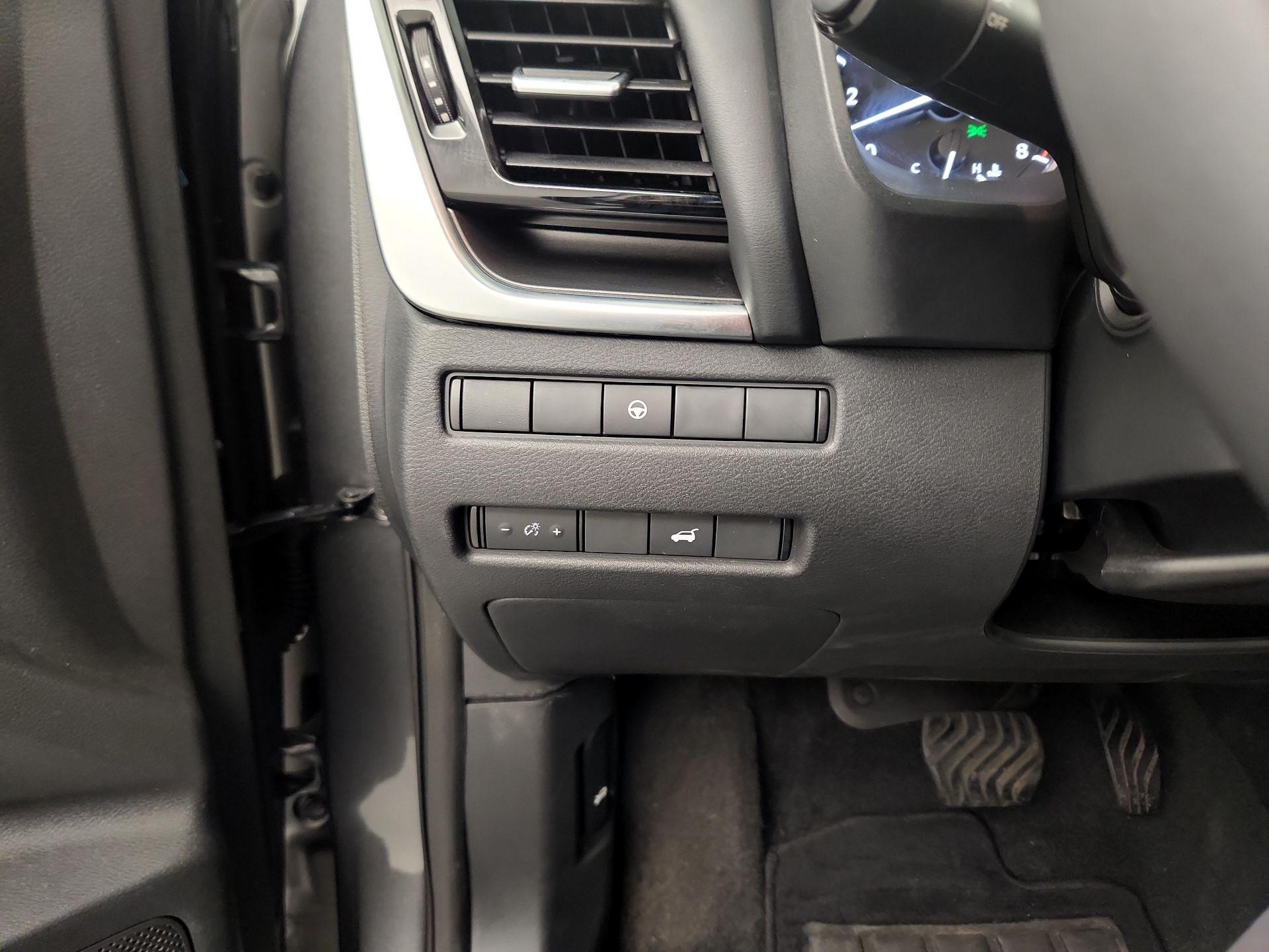 Thumbnail: 2022 Nissan Rogue - 11