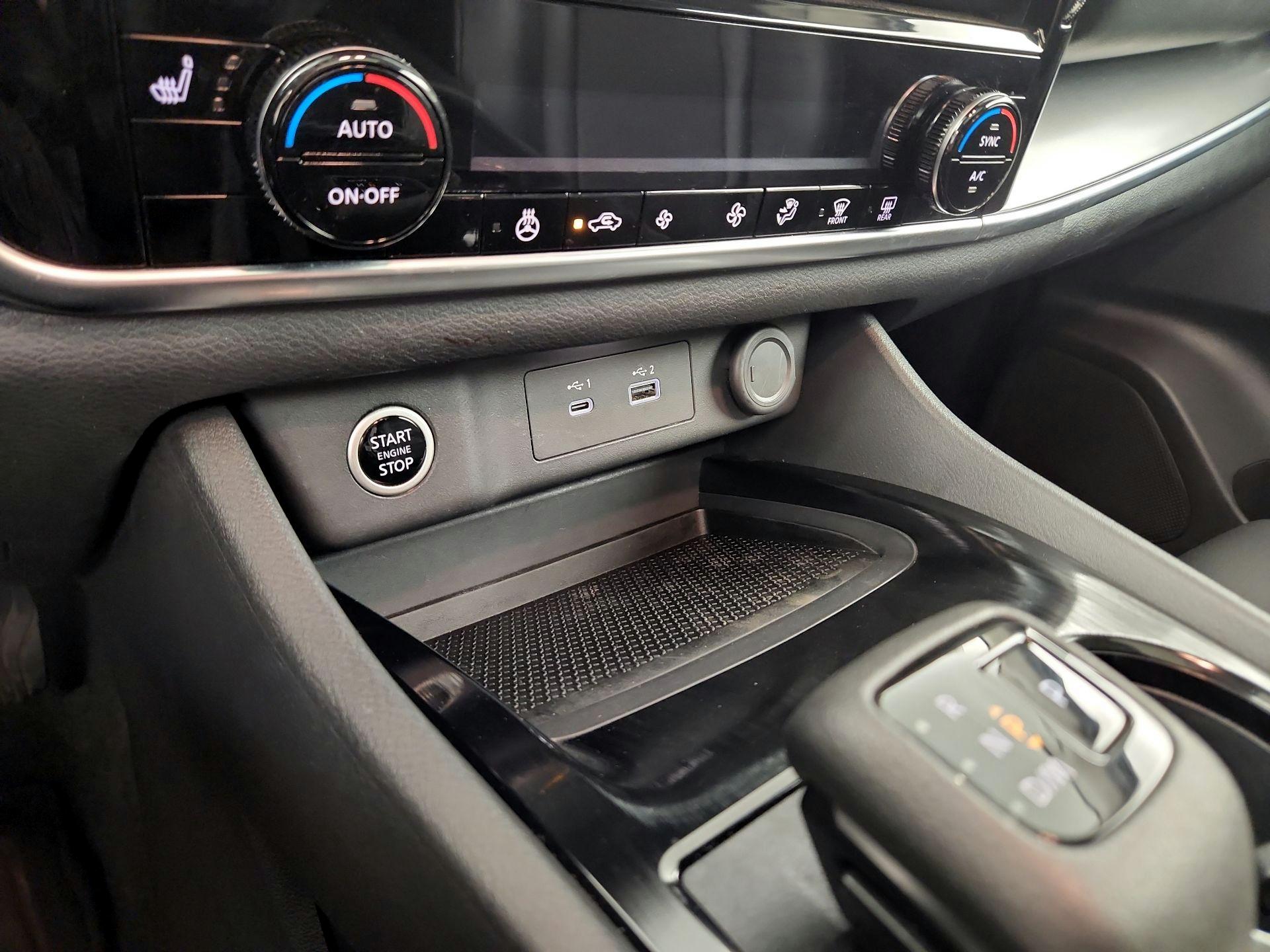 Thumbnail: 2022 Nissan Rogue - 16