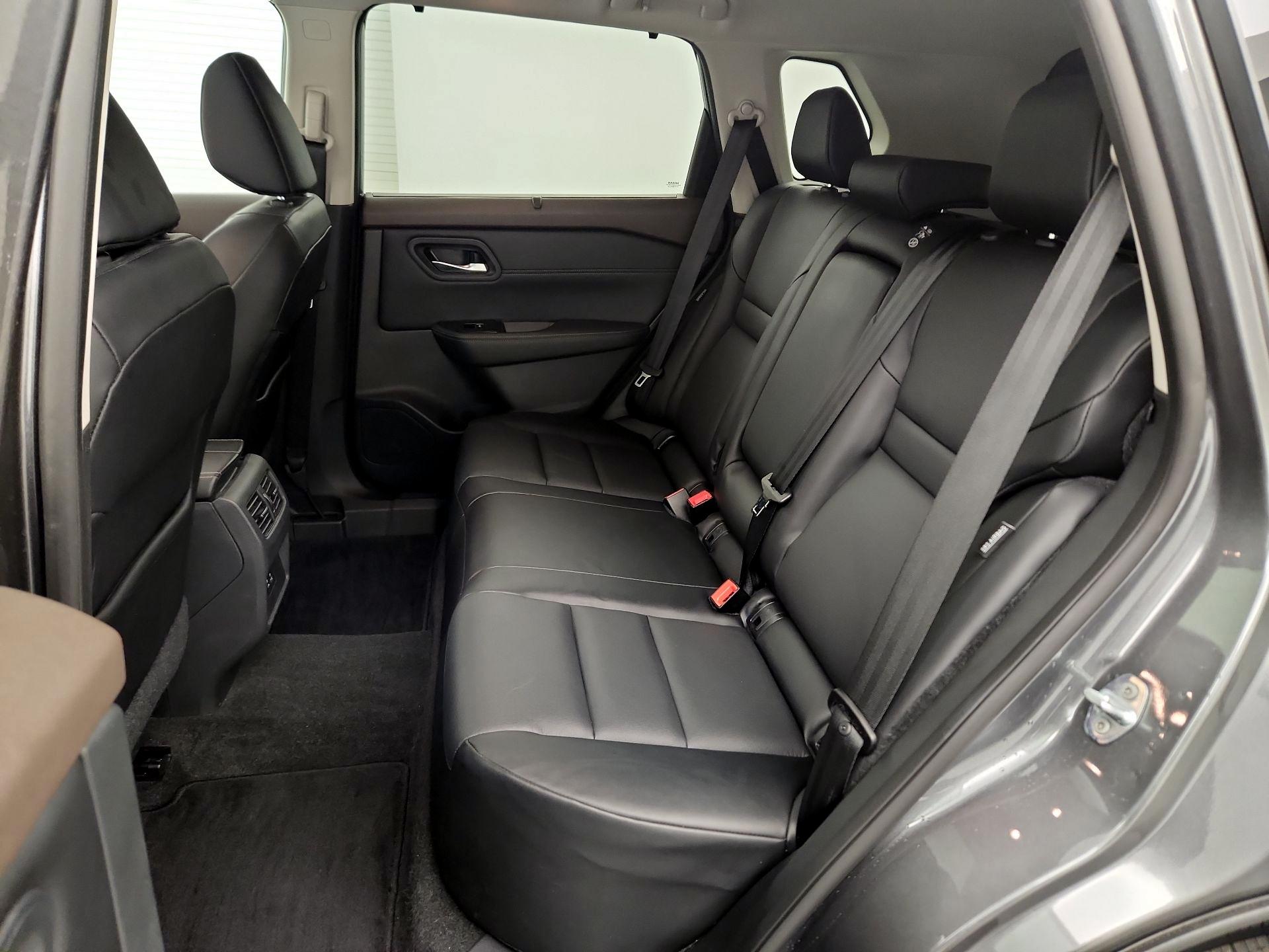 Thumbnail: 2022 Nissan Rogue - 18