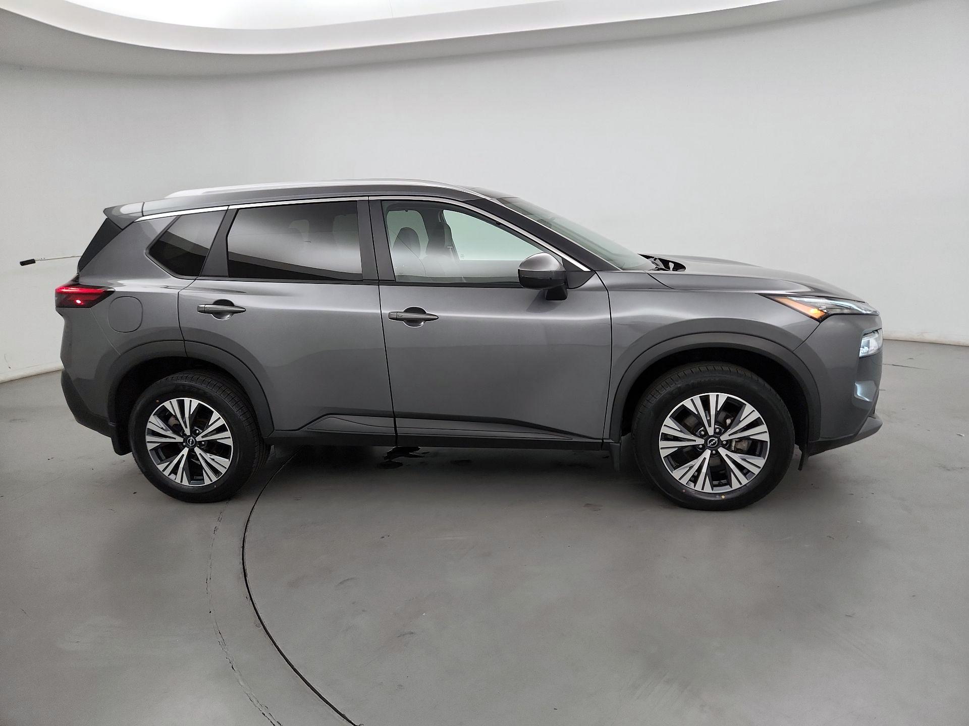 Thumbnail: 2022 Nissan Rogue - 4