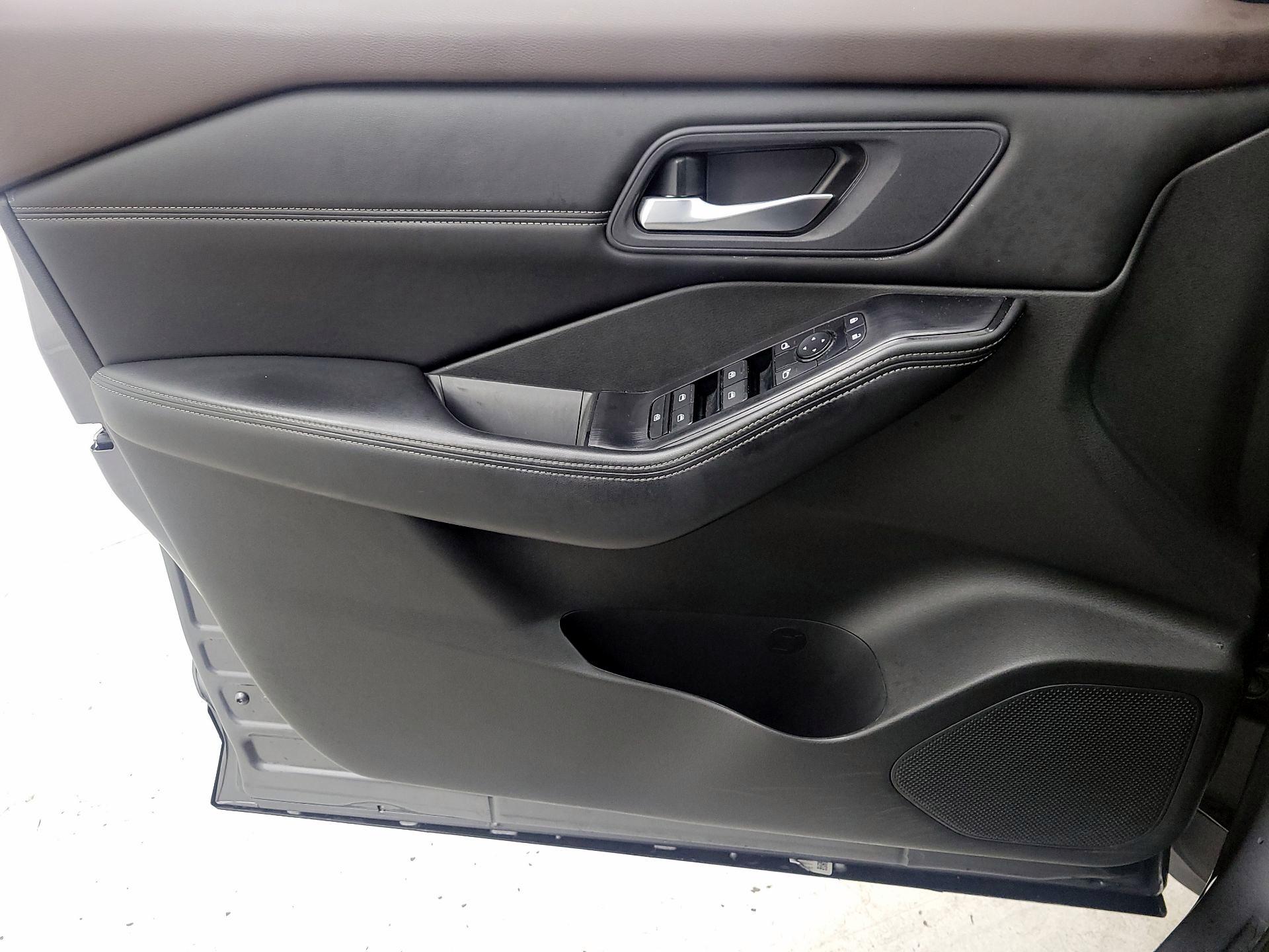 Thumbnail: 2023 Nissan Rogue - 12