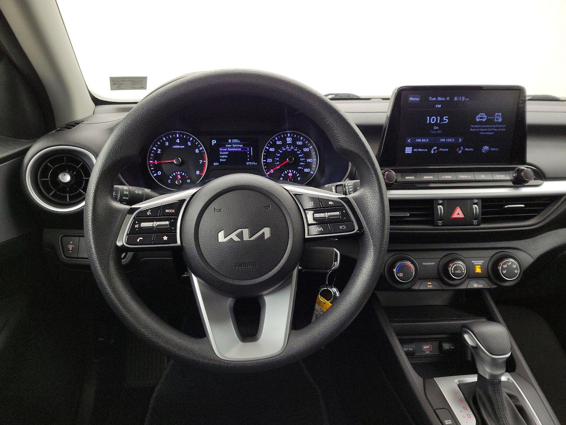 Thumbnail: 2023 Kia Forte - 10