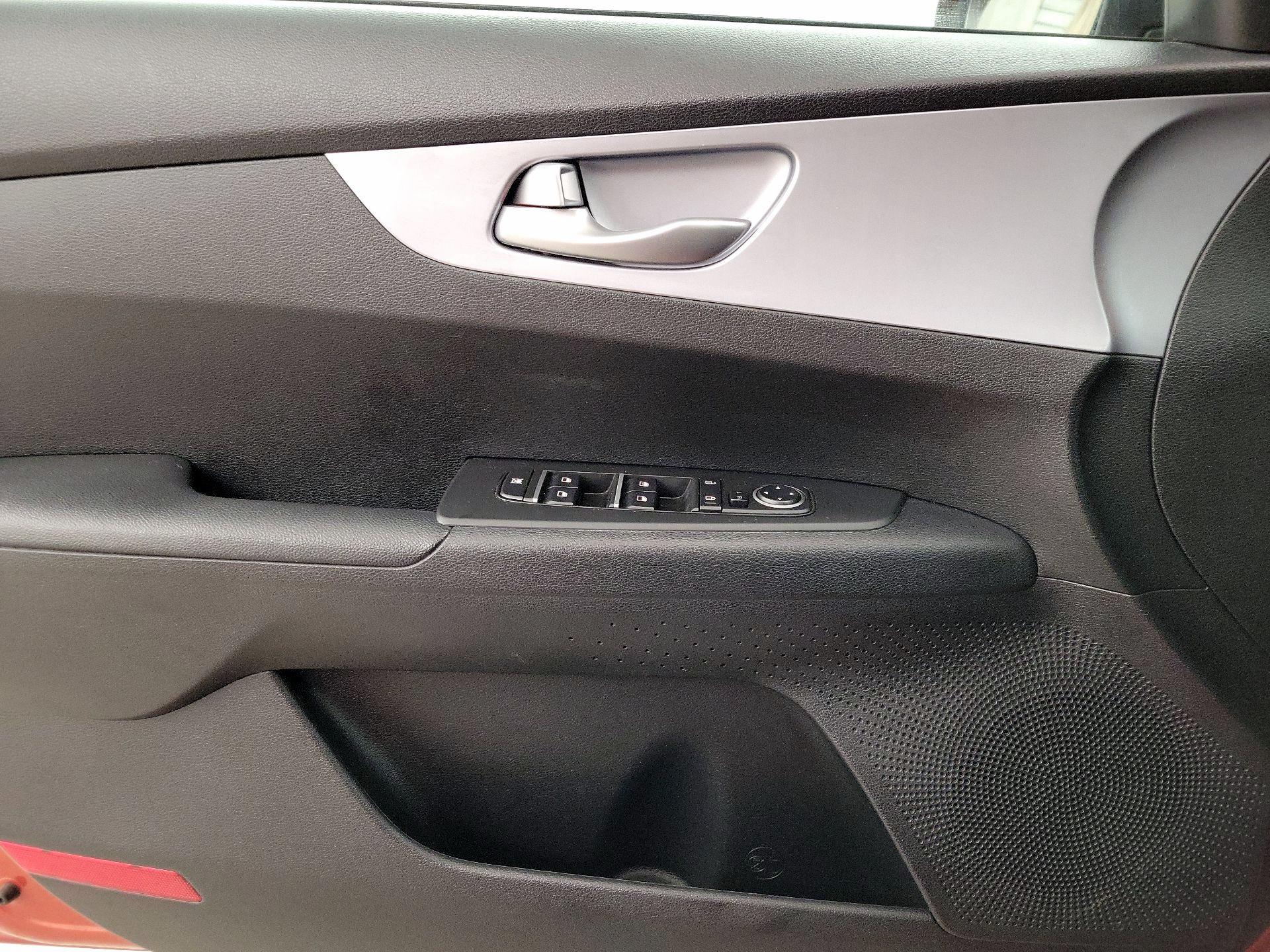 Thumbnail: 2023 Kia Forte - 12