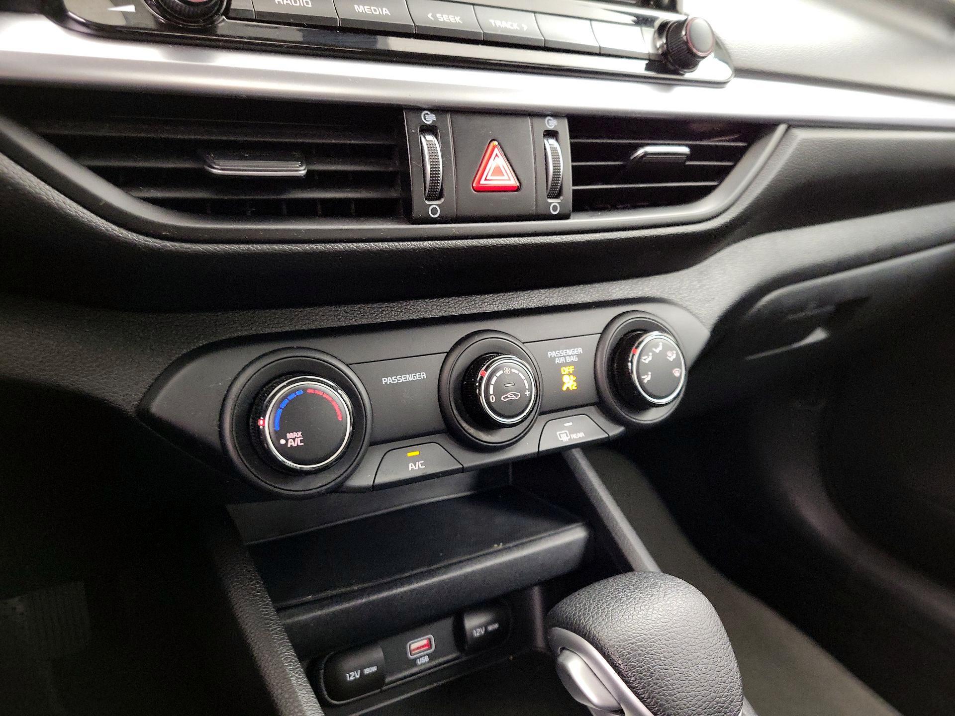 Thumbnail: 2023 Kia Forte - 16