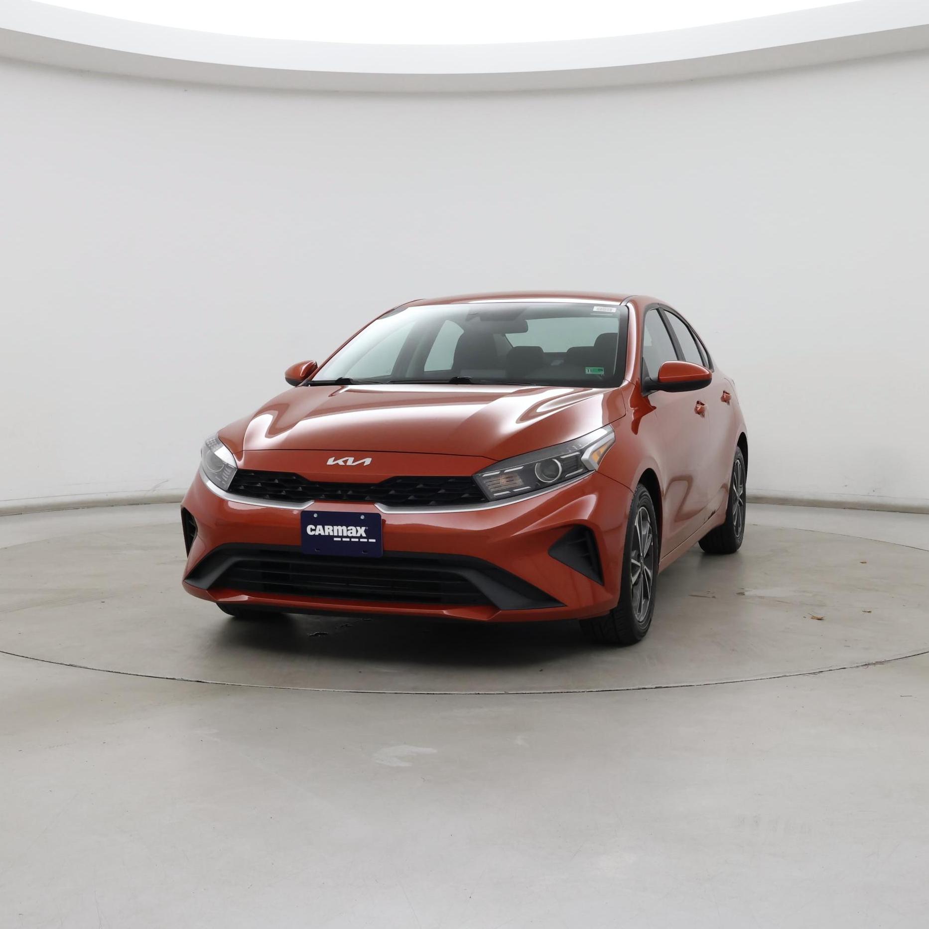 Thumbnail: 2023 Kia Forte - 4