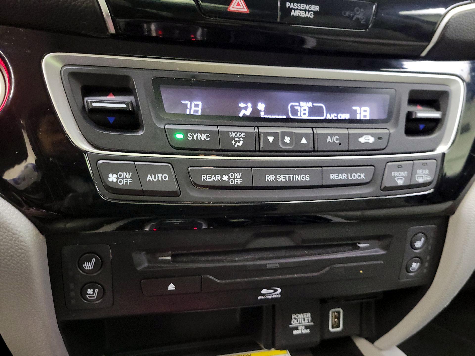 Thumbnail: 2021 Honda Pilot - 16