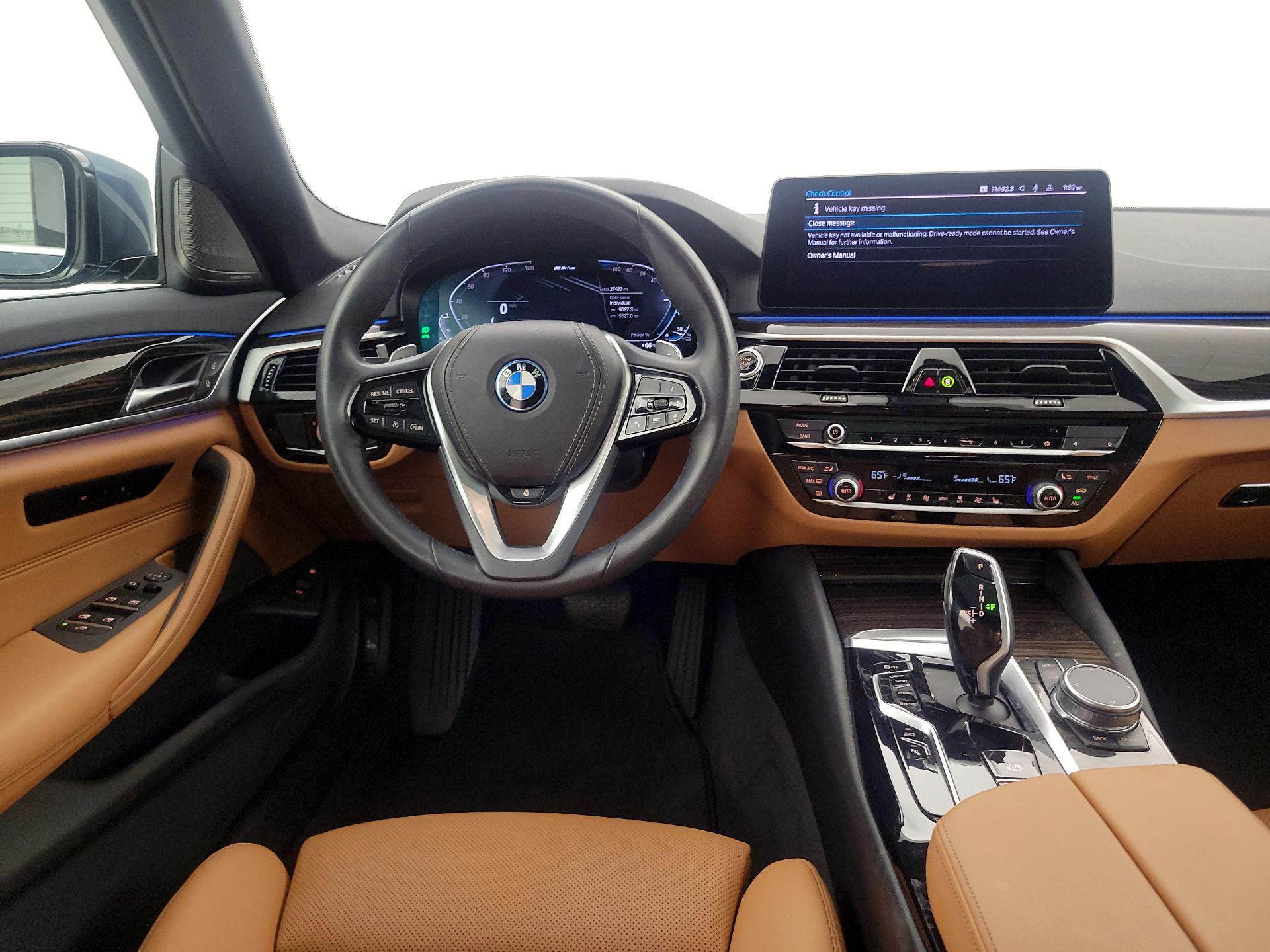 Thumbnail: 2023 BMW 5 Series - 10