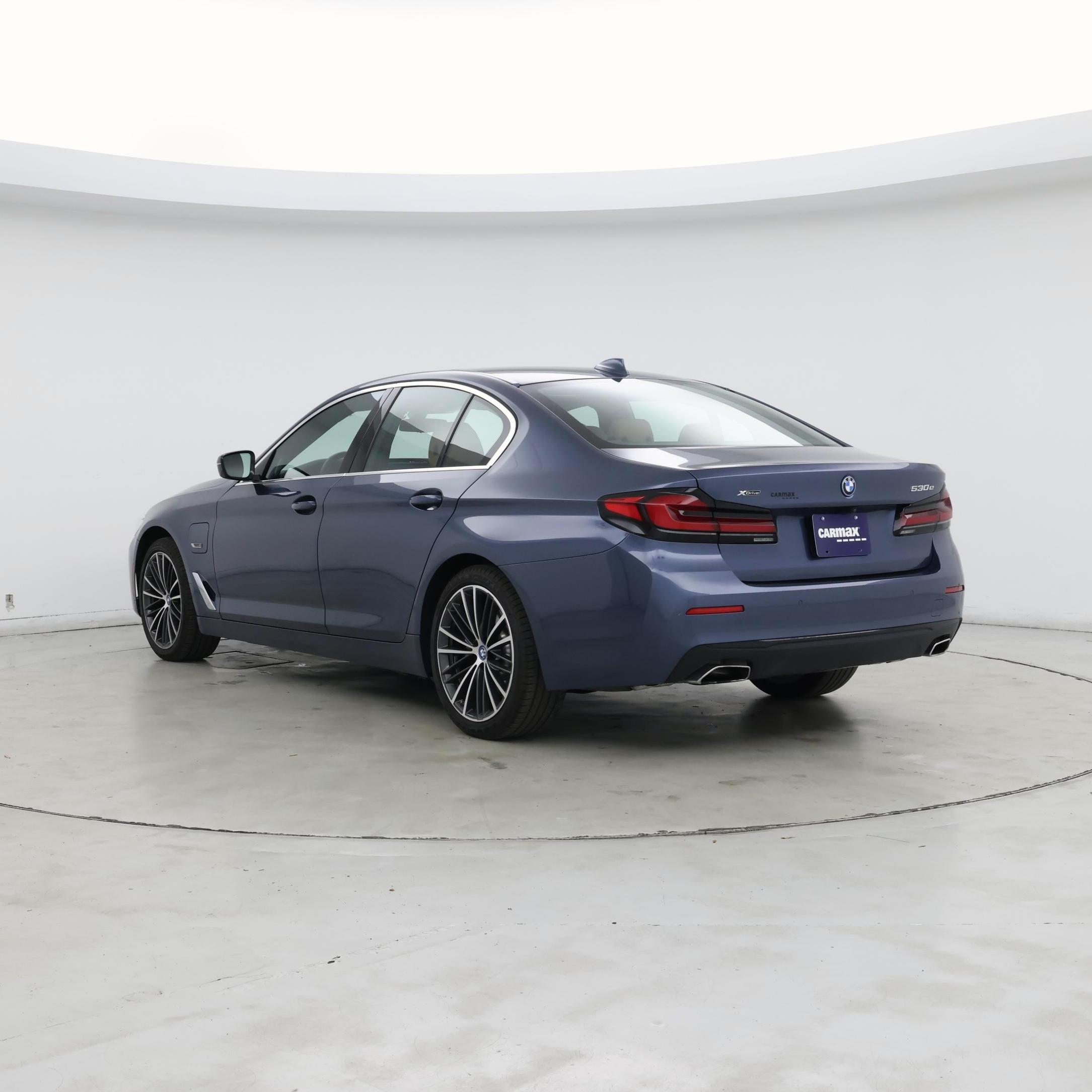 Thumbnail: 2023 BMW 5 Series - 2