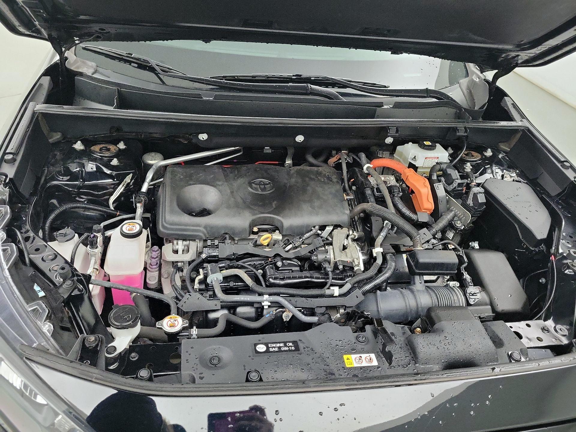 Thumbnail: 2021 Toyota RAV4 - 19