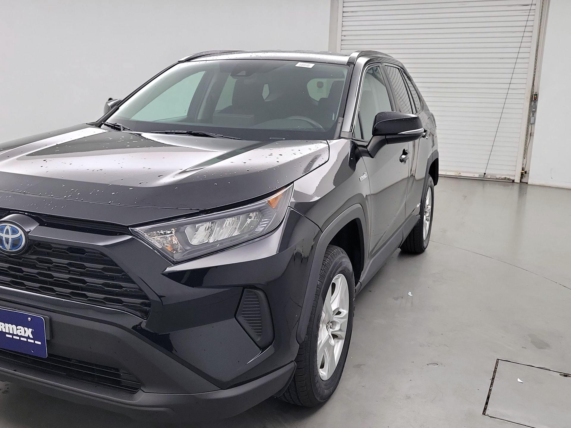 Thumbnail: 2021 Toyota RAV4 - 3