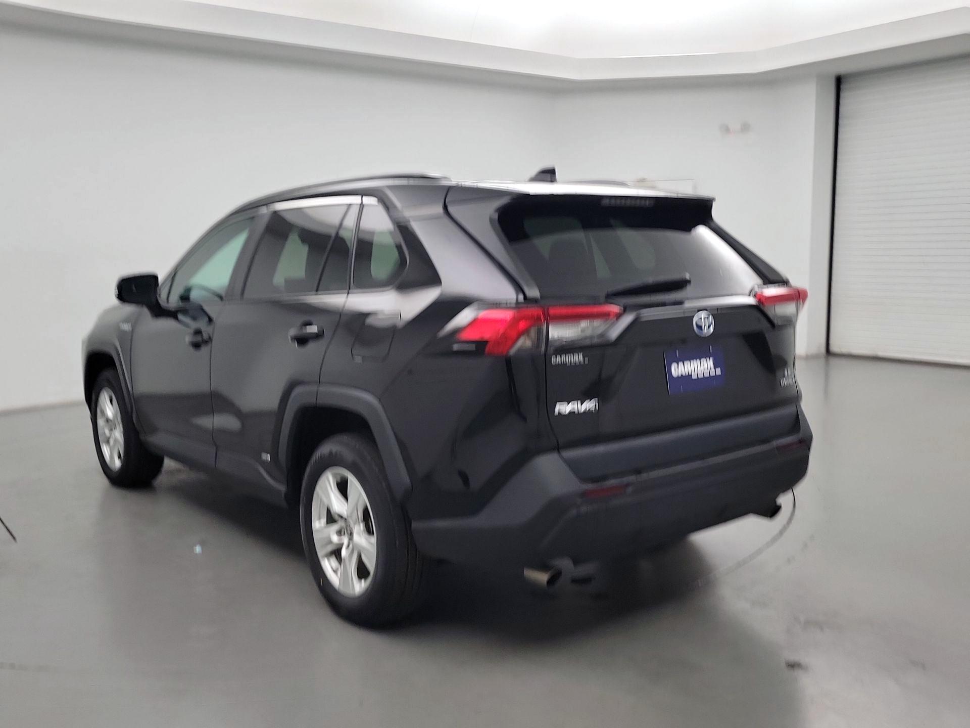 Thumbnail: 2021 Toyota RAV4 - 7