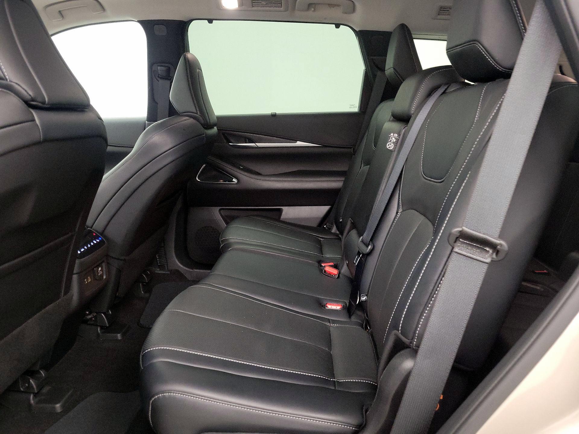 Thumbnail: 2023 INFINITI QX60 - 20