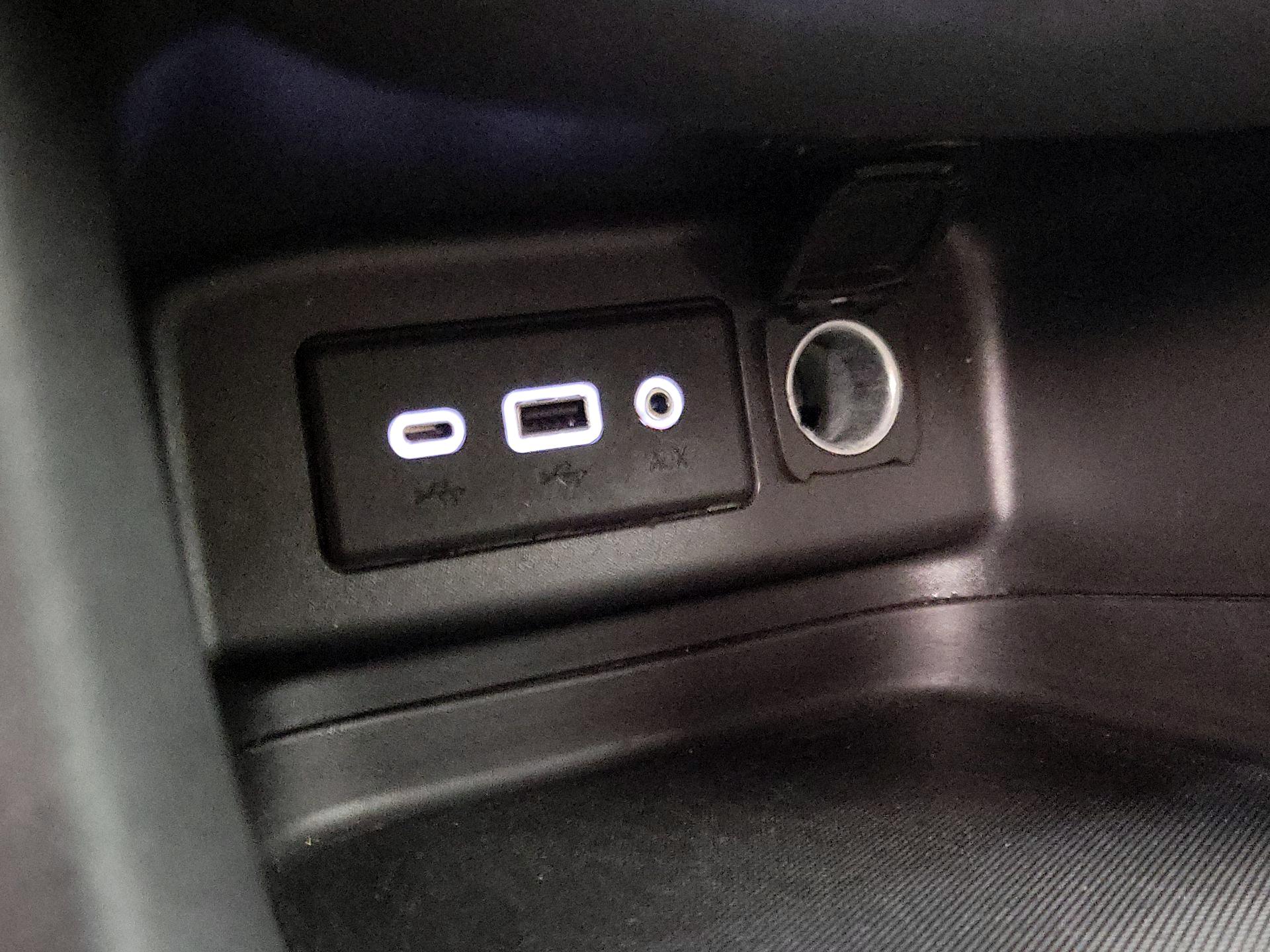 Thumbnail: 2022 Chevrolet Equinox - 18