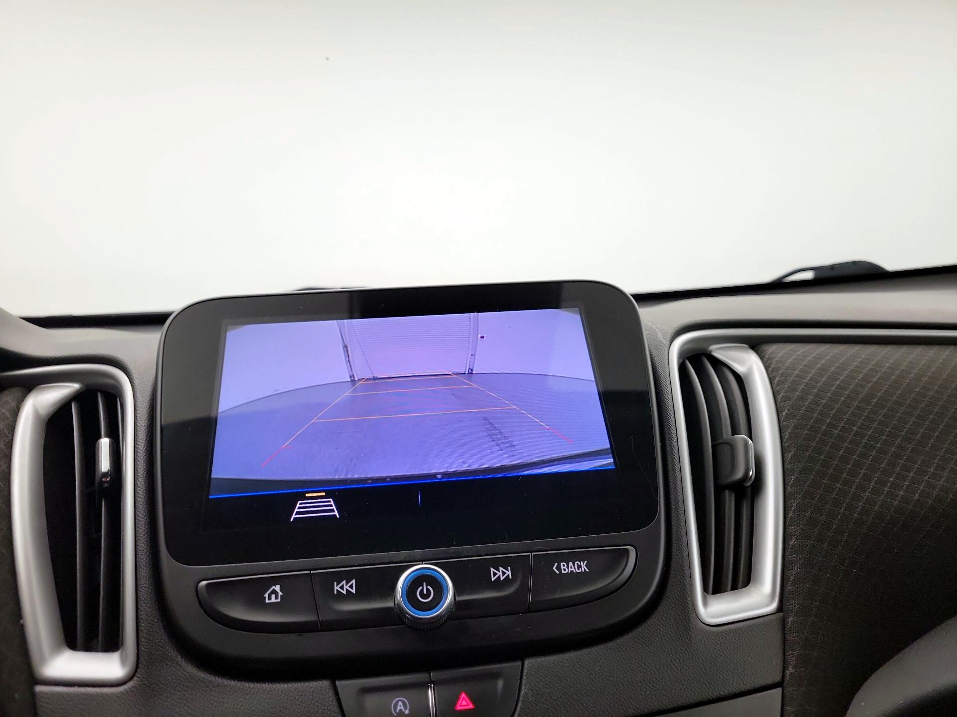 Thumbnail: 2020 Chevrolet Malibu - 12