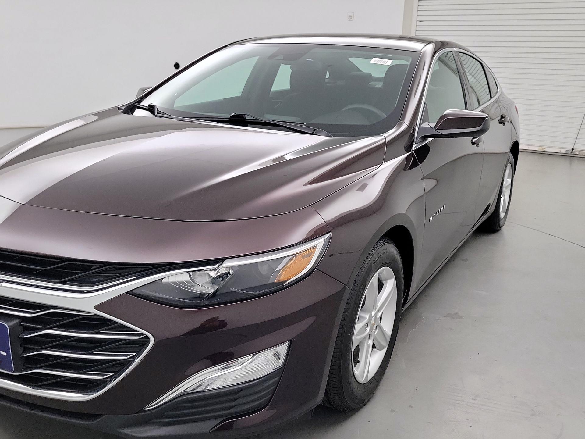 Thumbnail: 2020 Chevrolet Malibu - 3