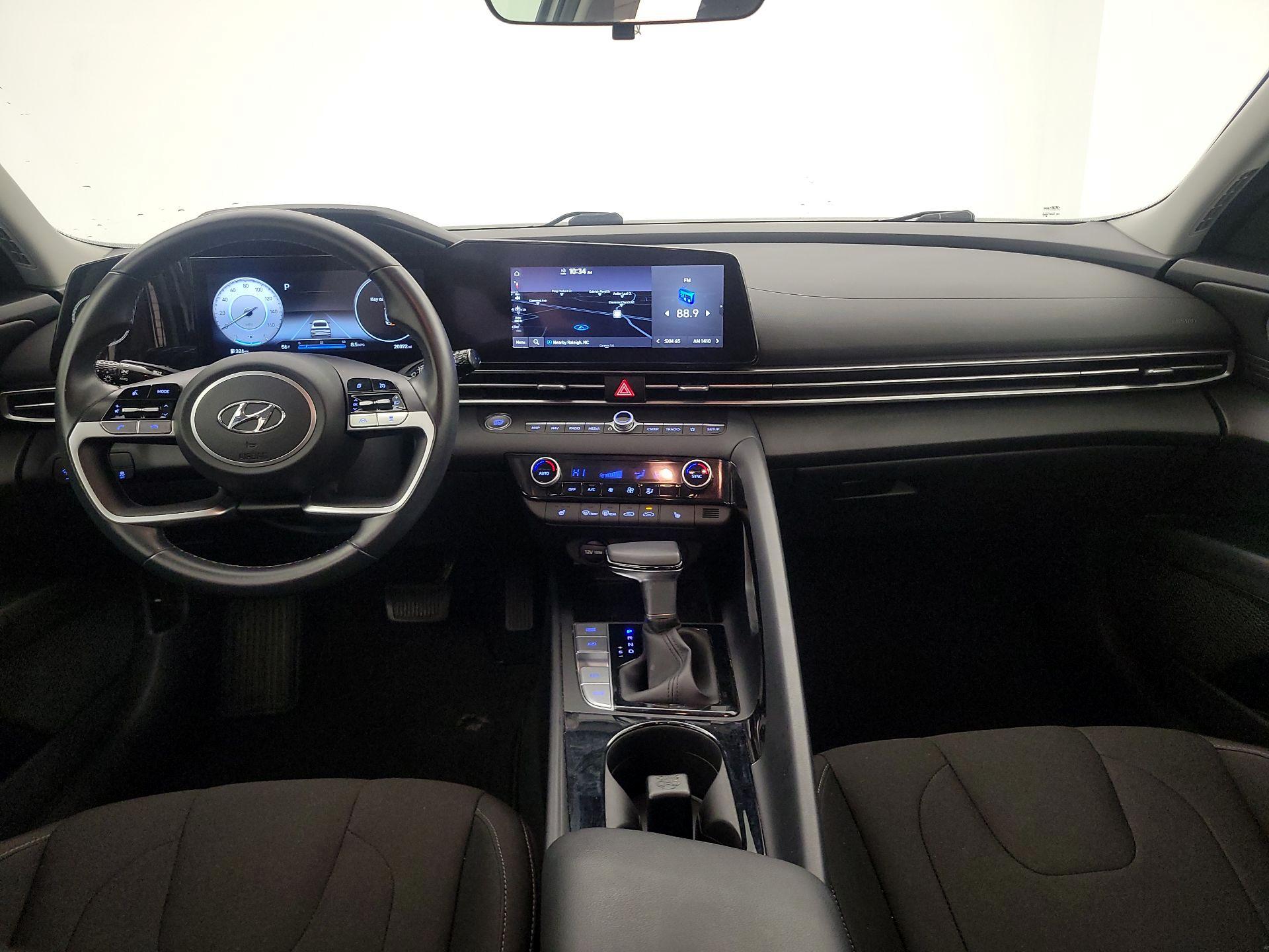 Thumbnail: 2023 Hyundai Elantra - 9