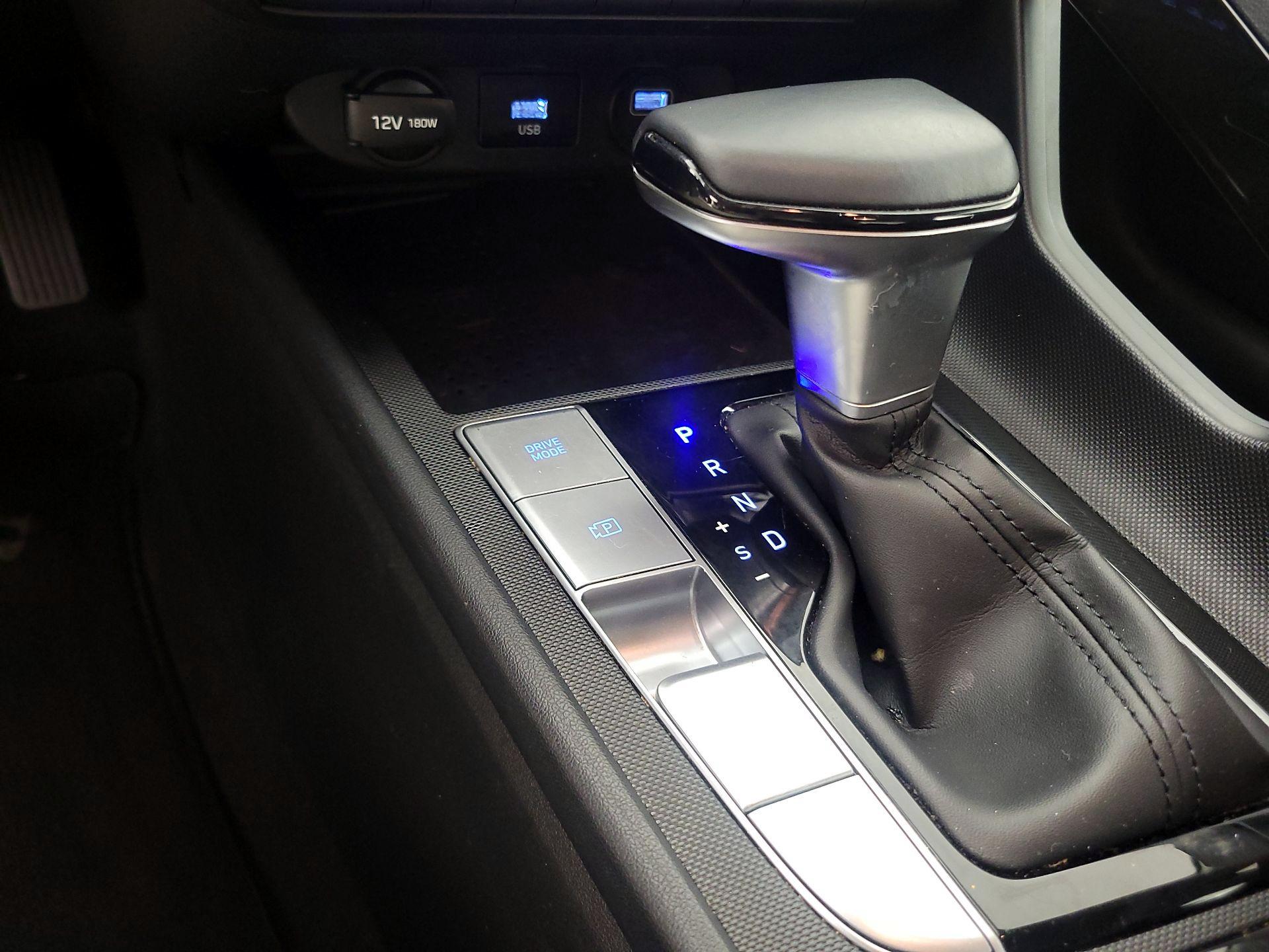 Thumbnail: 2023 Hyundai Elantra - 18