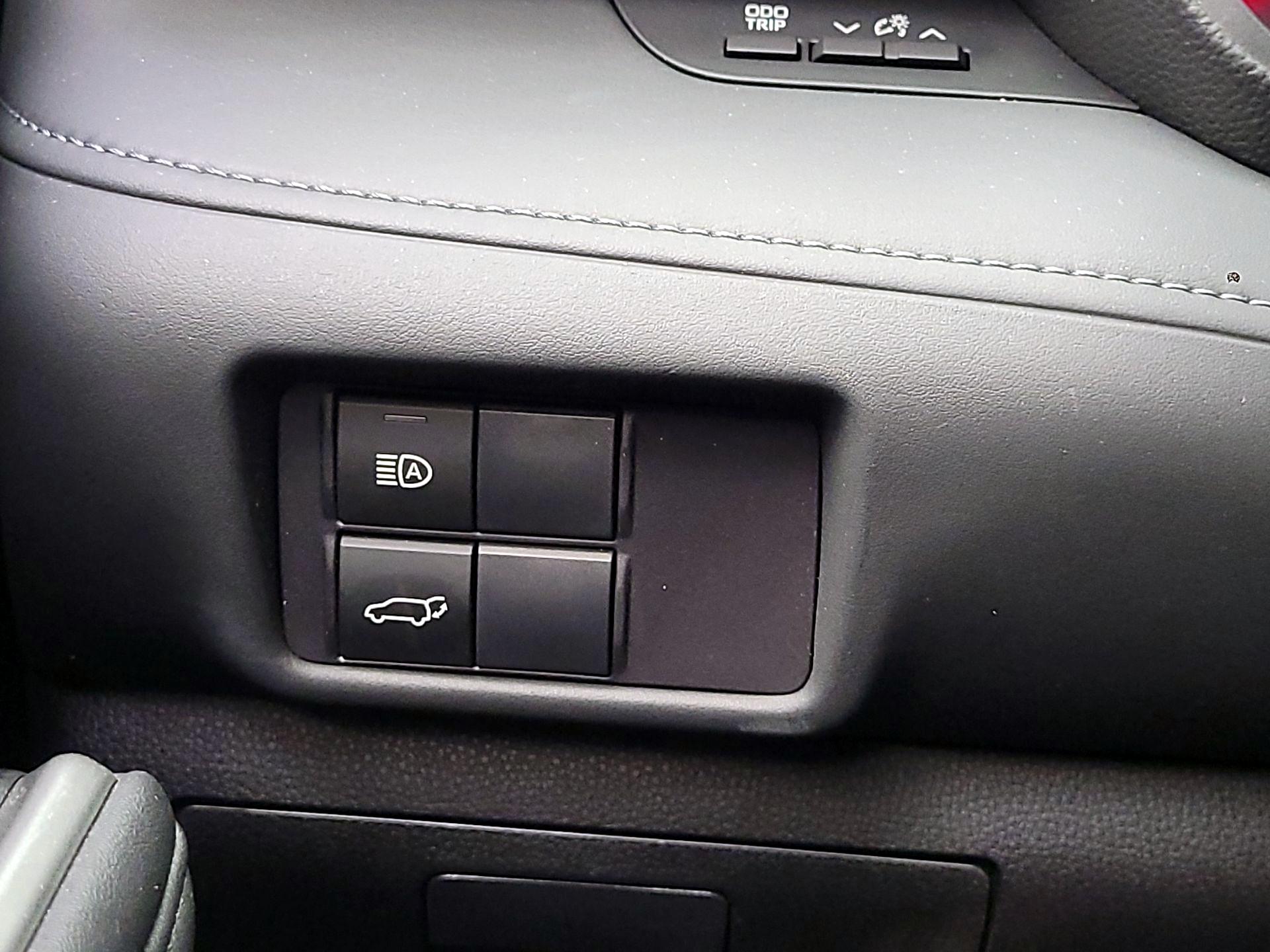 Thumbnail: 2022 Toyota Highlander - 13