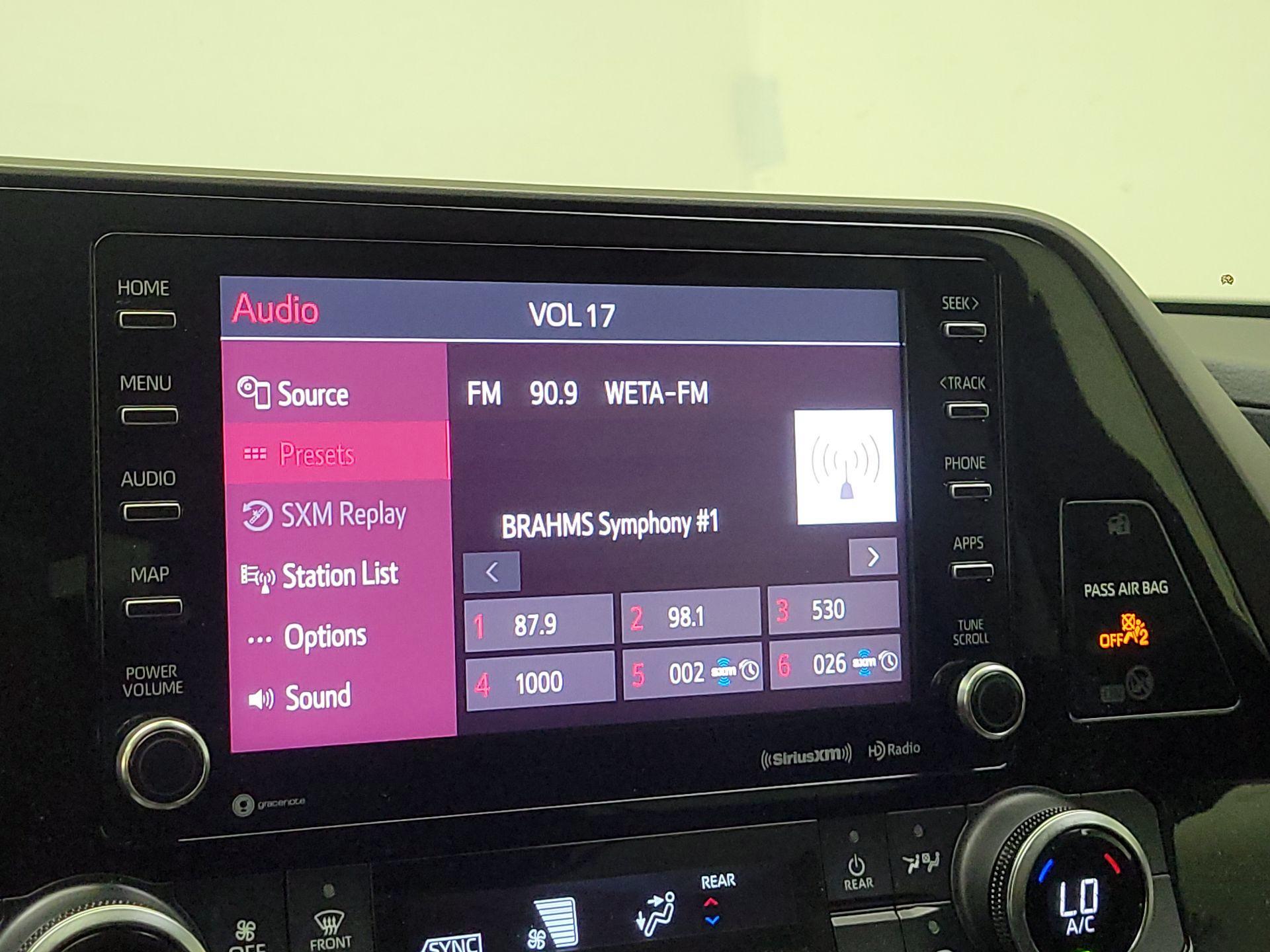 Thumbnail: 2022 Toyota Highlander - 15