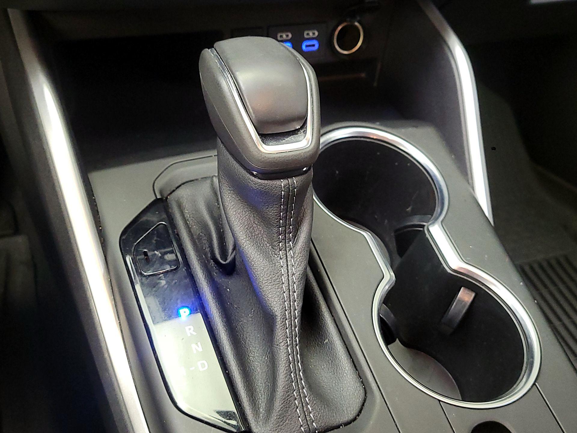 Thumbnail: 2022 Toyota Highlander - 17