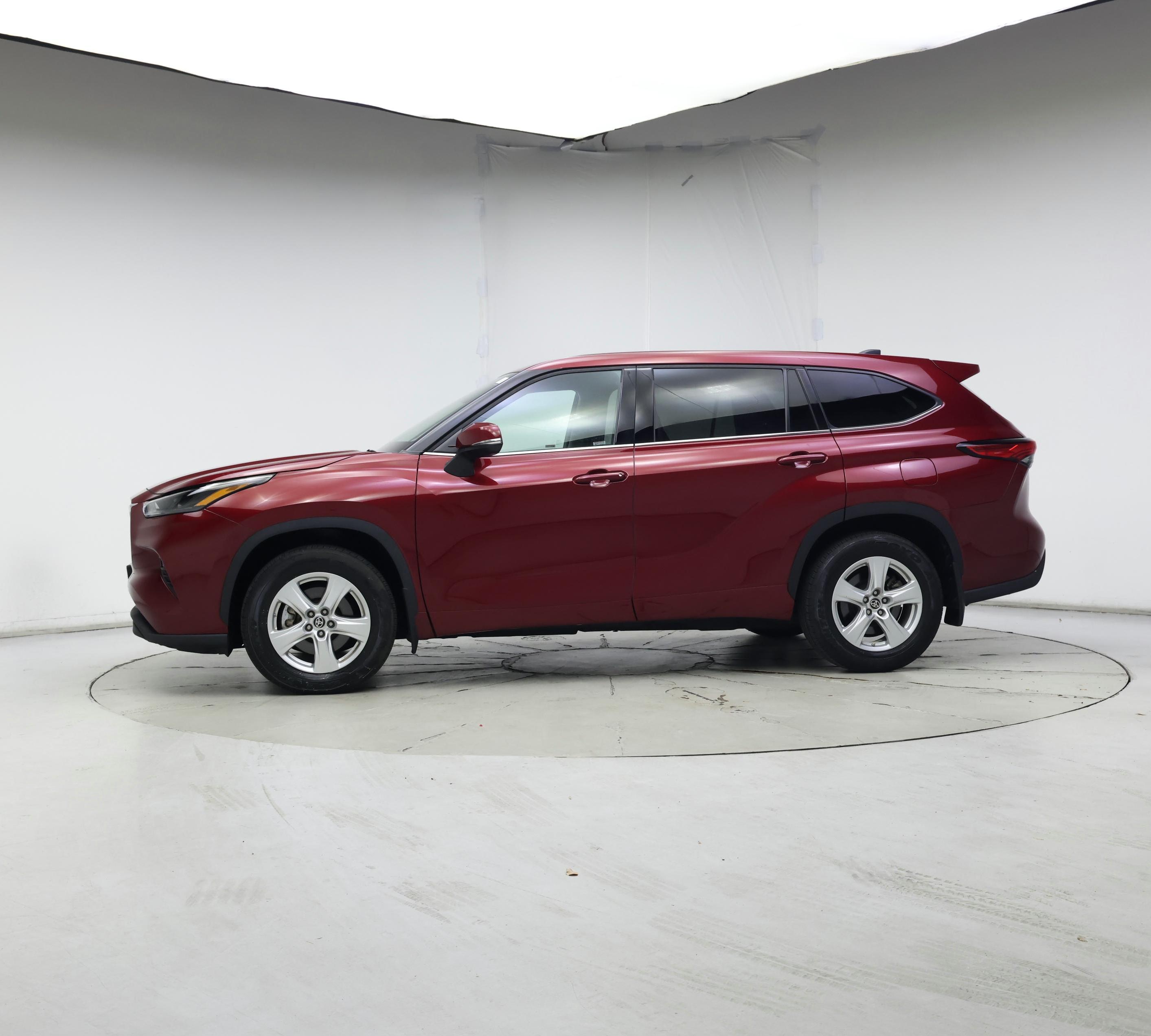 Thumbnail: 2022 Toyota Highlander - 3