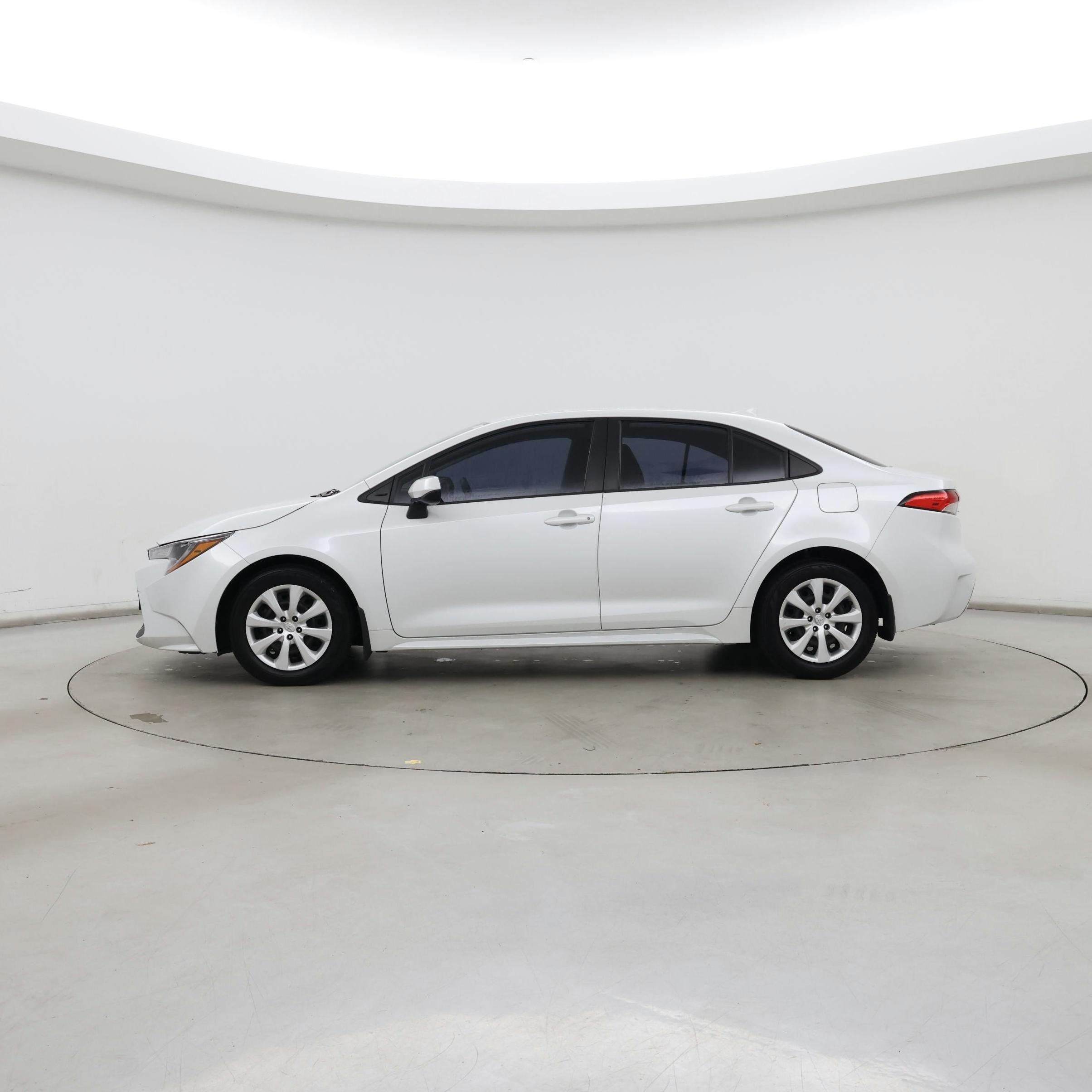 Thumbnail: 2022 Toyota Corolla - 3