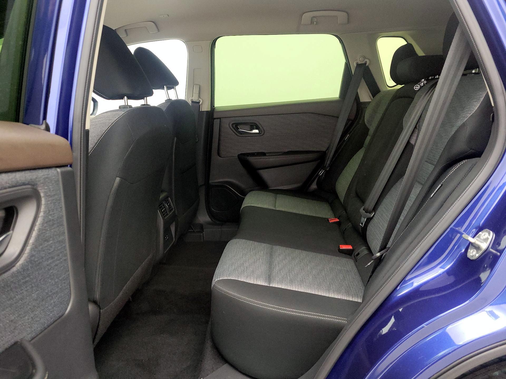 Thumbnail: 2023 Nissan Rogue - 18