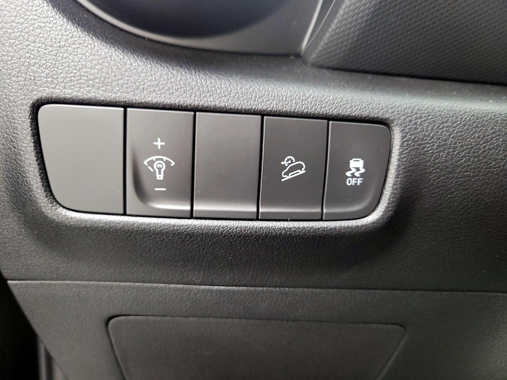 Thumbnail: 2022 Hyundai Kona - 13