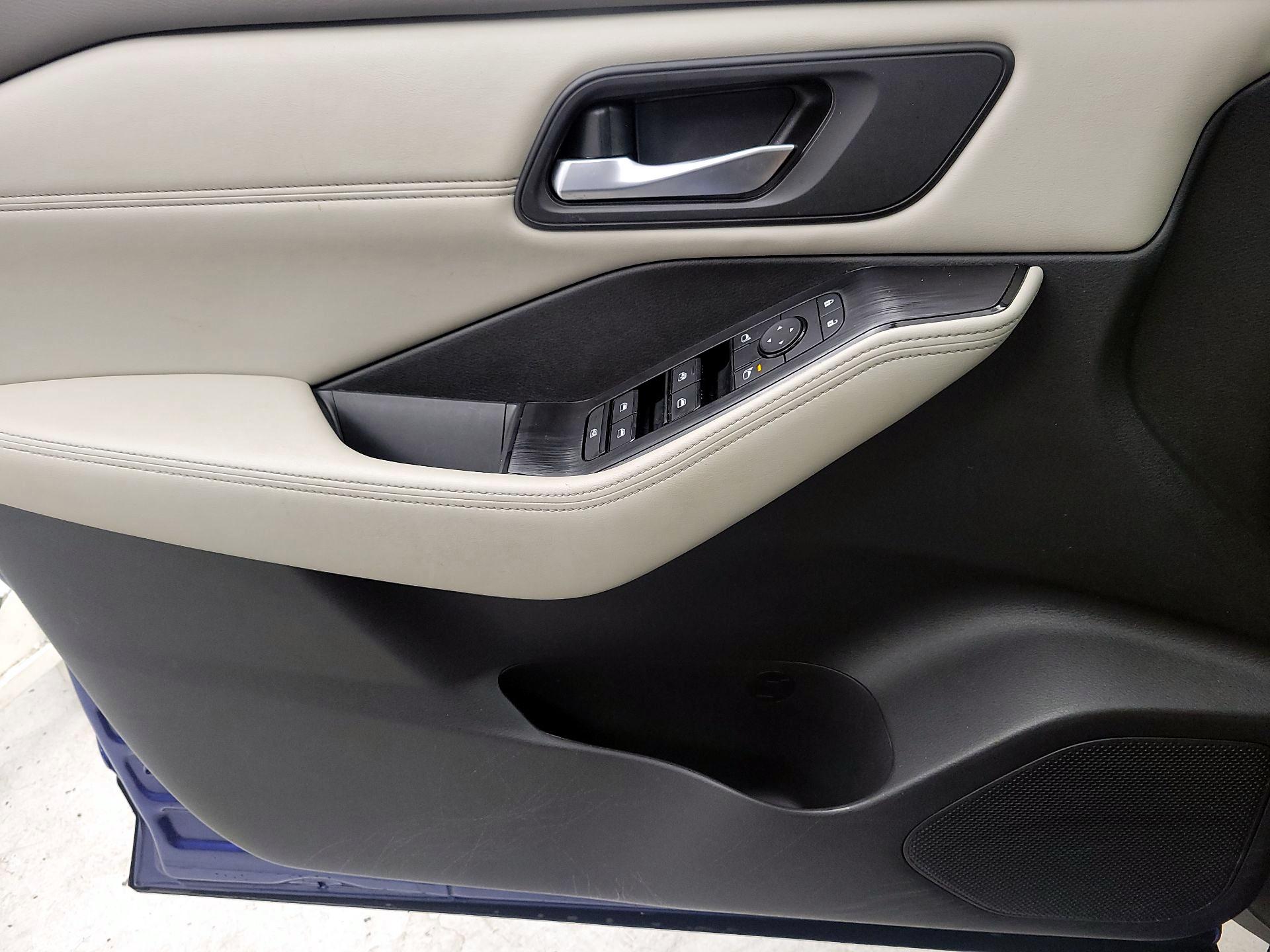 Thumbnail: 2022 Nissan Rogue - 12